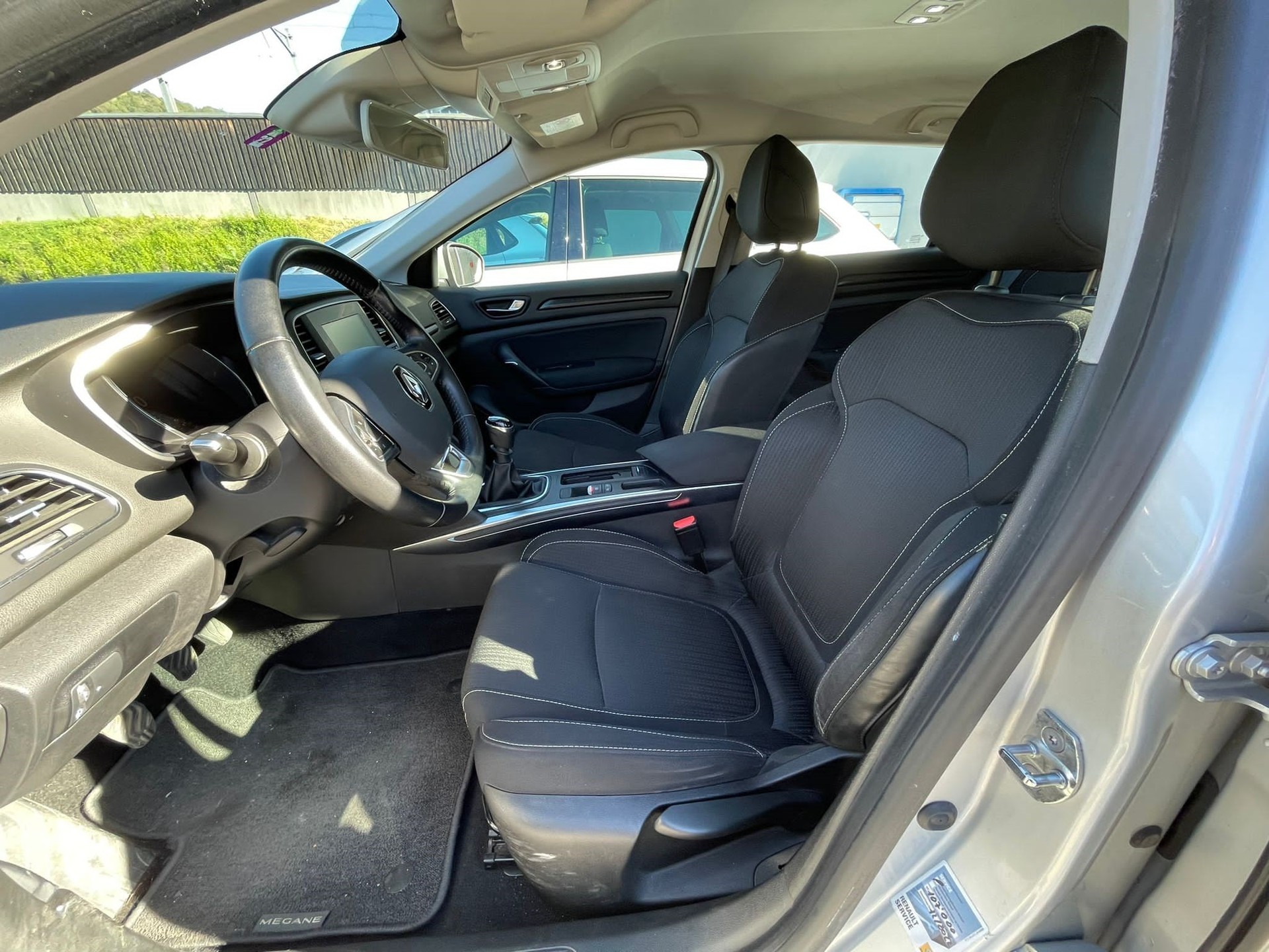 RENAULT Mégane Grandtour 1.2 16V Turbo GT Line-image-6