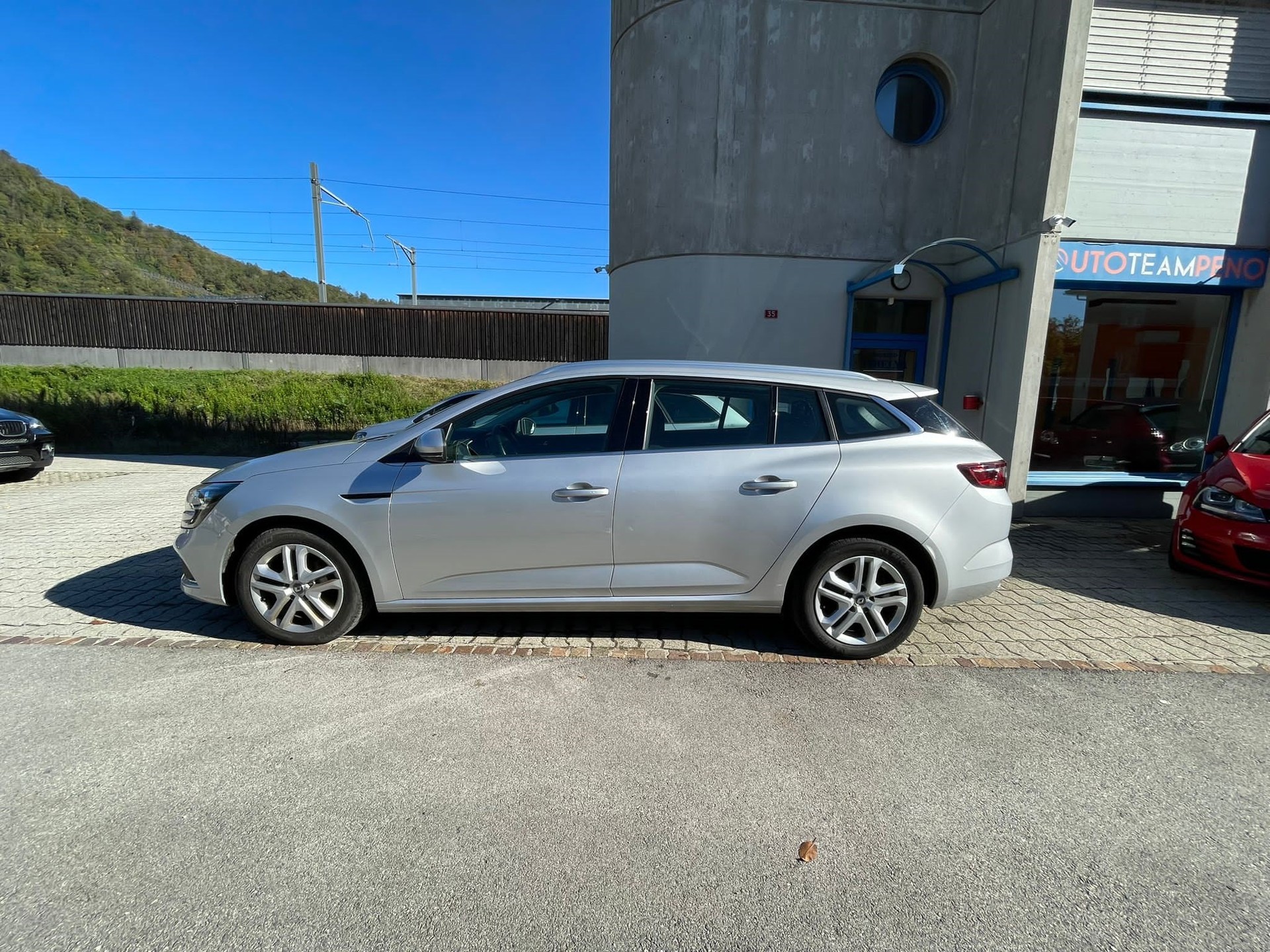 RENAULT Mégane Grandtour 1.2 16V Turbo GT Line-image-2