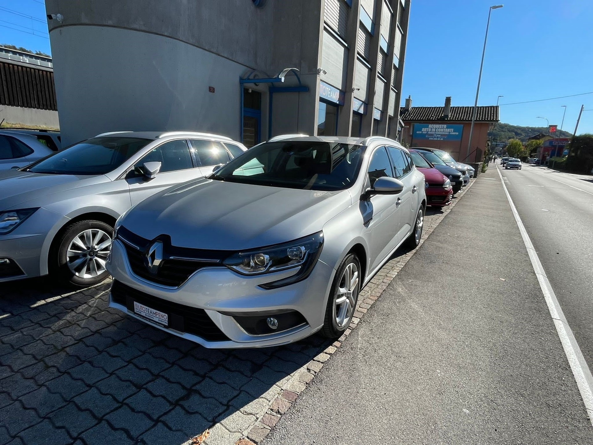 RENAULT Mégane Grandtour 1.2 16V Turbo GT Line-image-1