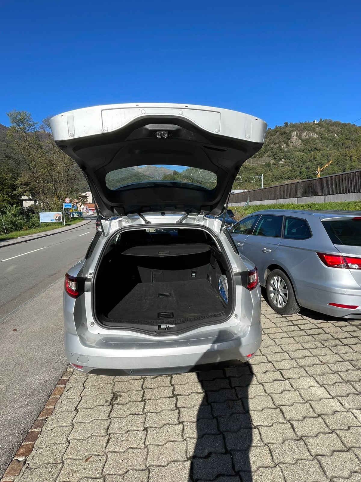RENAULT Mégane Grandtour 1.2 16V Turbo GT Line-image-5