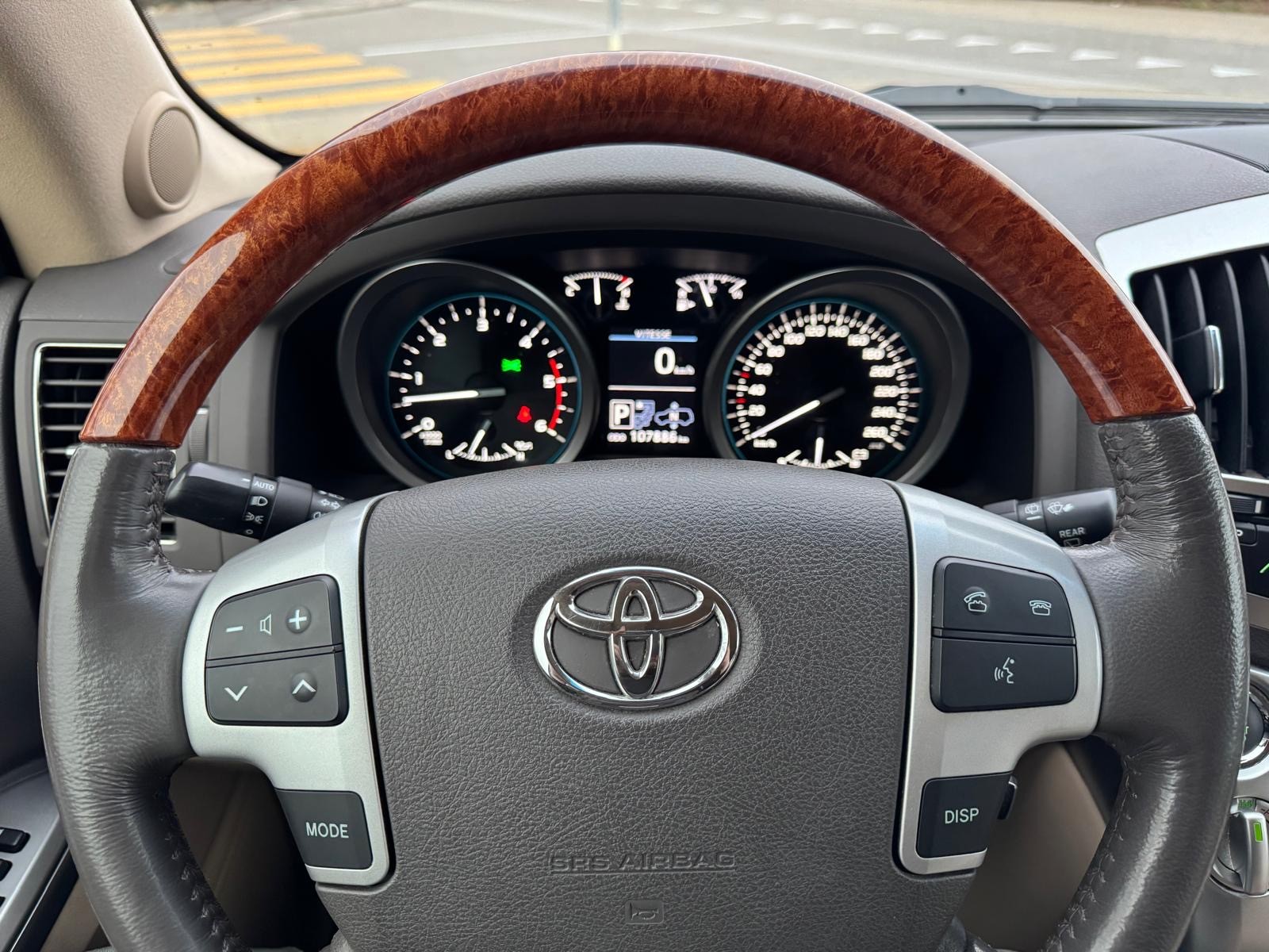 TOYOTA Land Cruiser V8 4.5 D-4D Sol-image-9