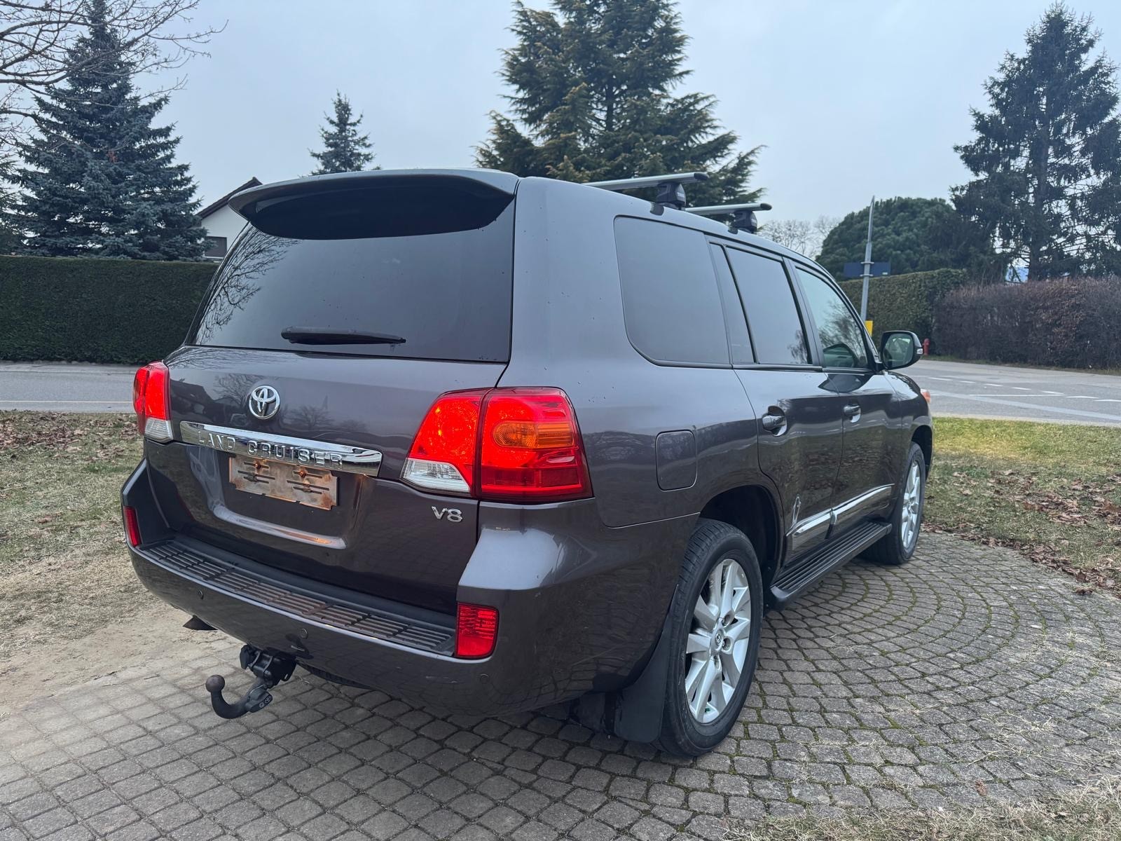 TOYOTA Land Cruiser V8 4.5 D-4D Sol-image-2