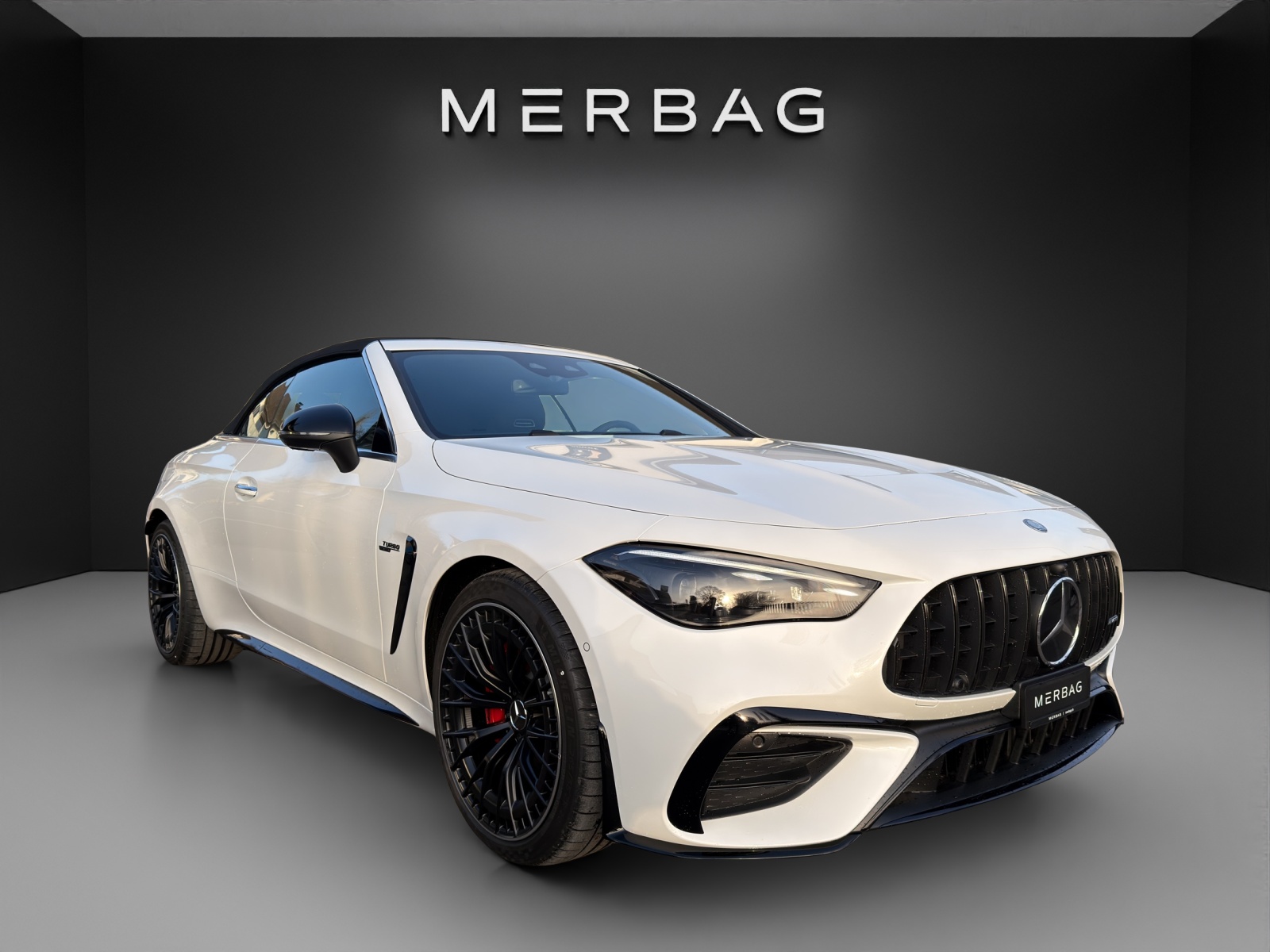 MERCEDES-BENZ CLE AMG 53 Cabrio 4Matic+ 9G-Tronic-image-0