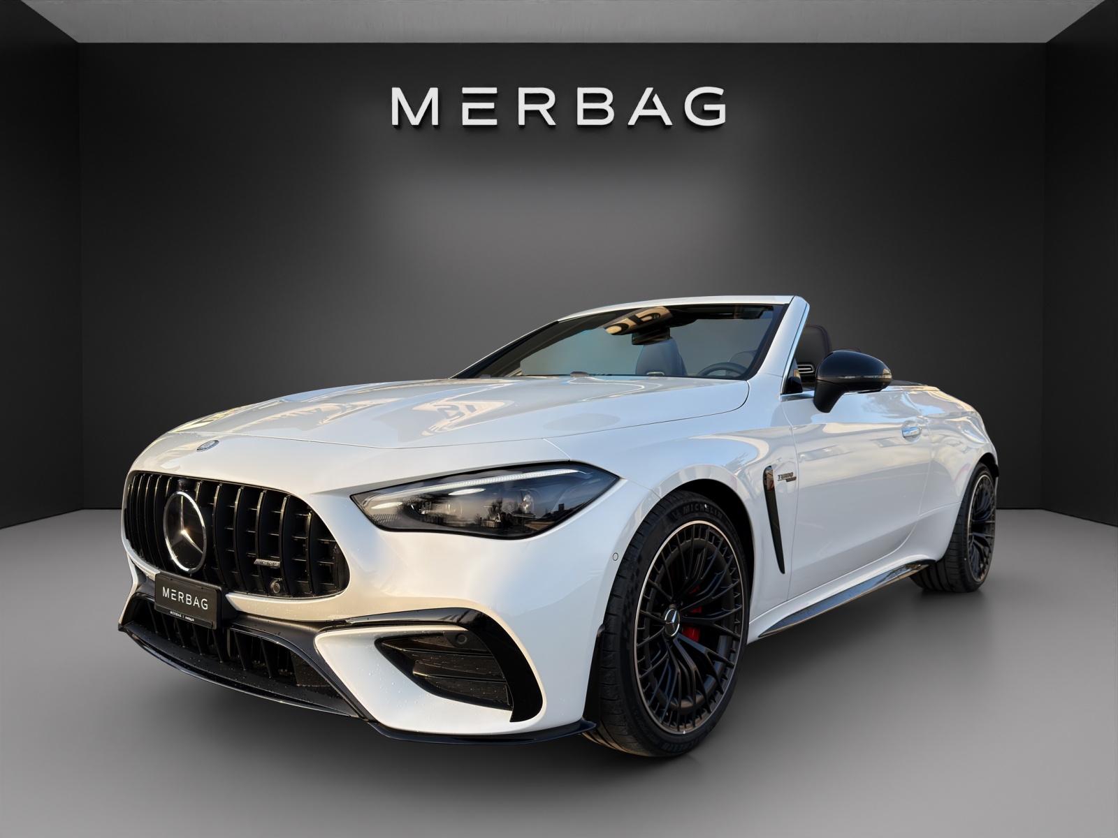 MERCEDES-BENZ CLE AMG 53 Cabrio 4Matic+ 9G-Tronic-image-14