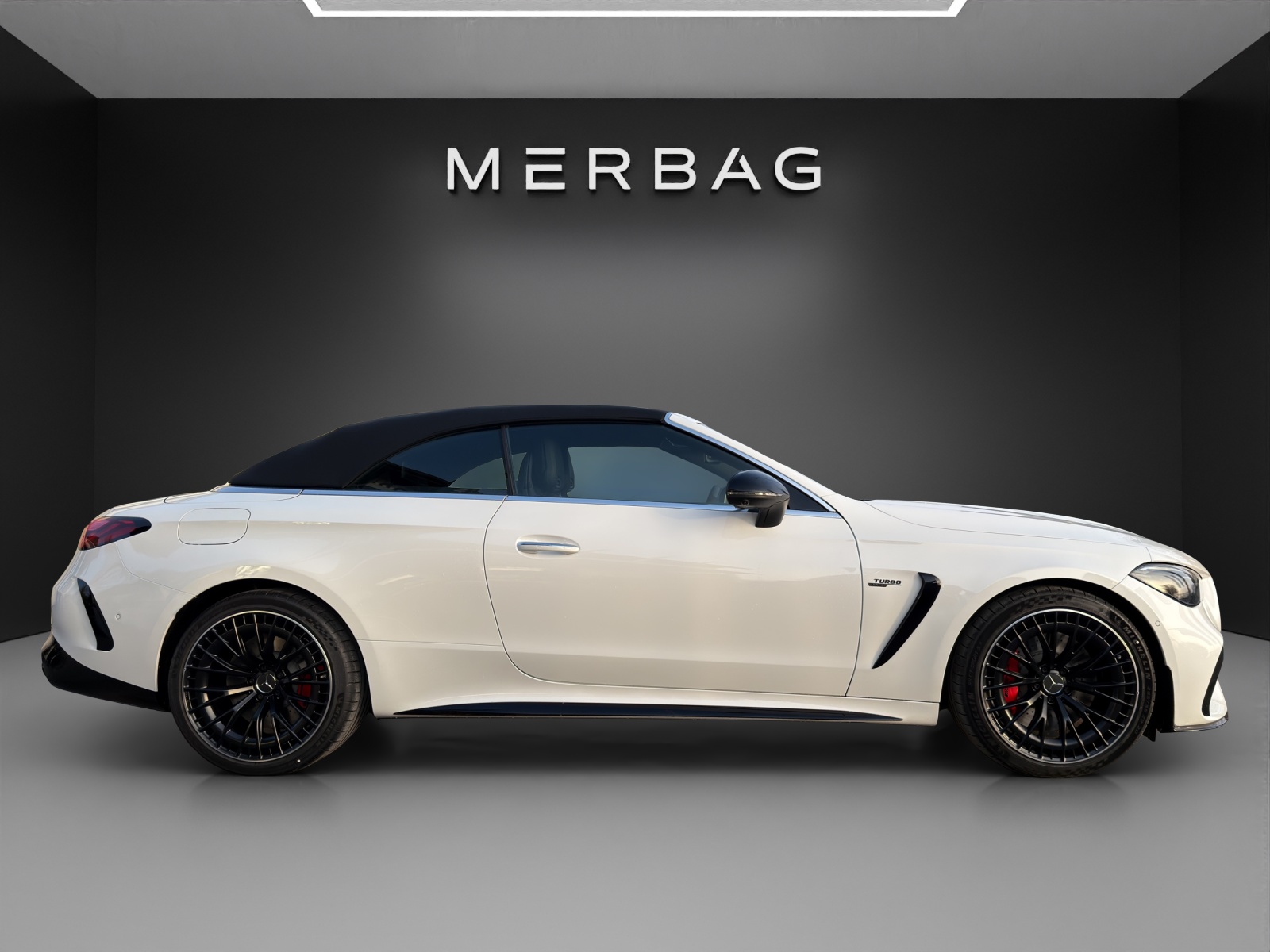 MERCEDES-BENZ CLE AMG 53 Cabrio 4Matic+ 9G-Tronic-image-1