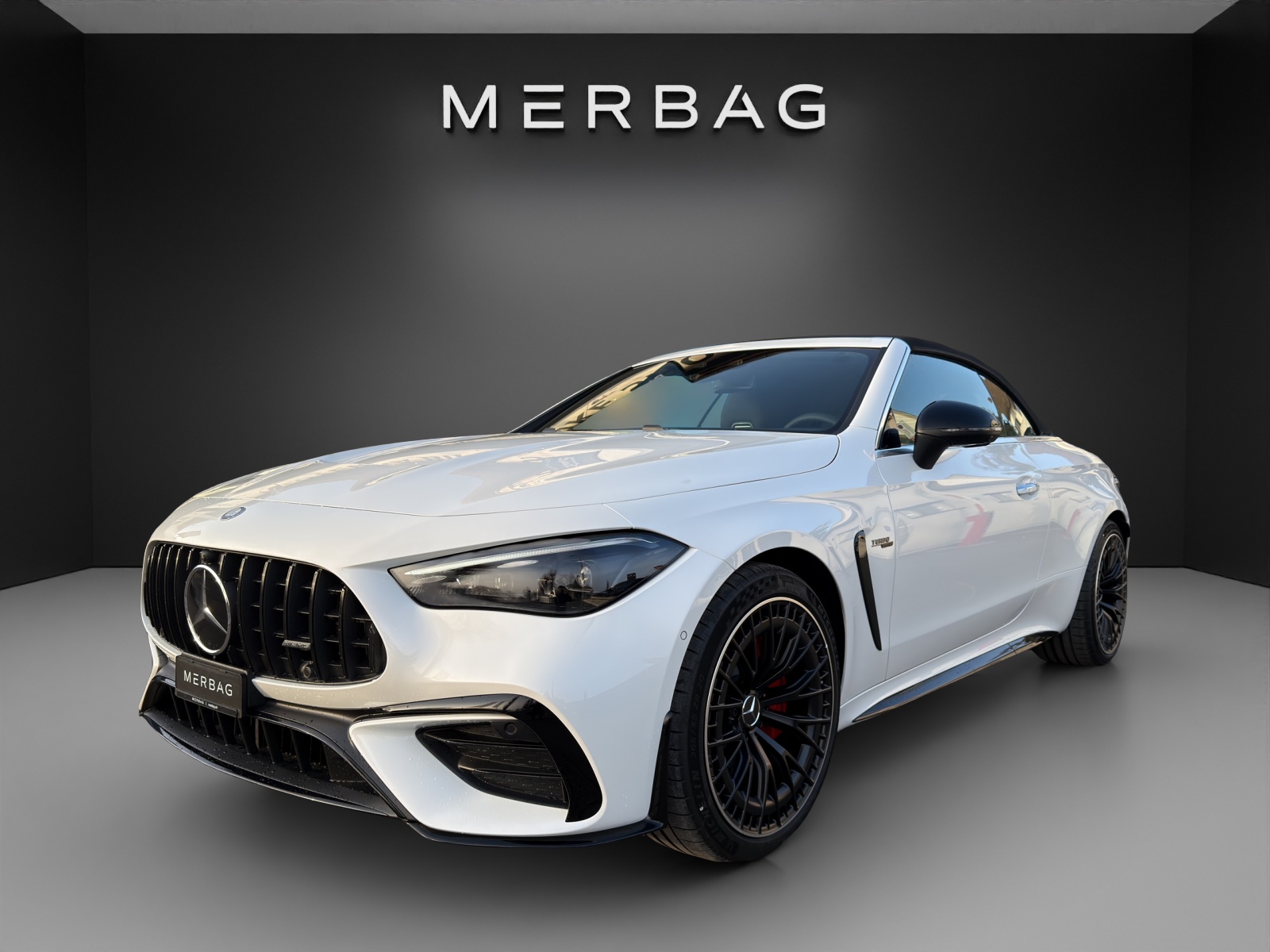 MERCEDES-BENZ CLE AMG 53 Cabrio 4Matic+ 9G-Tronic-image-6