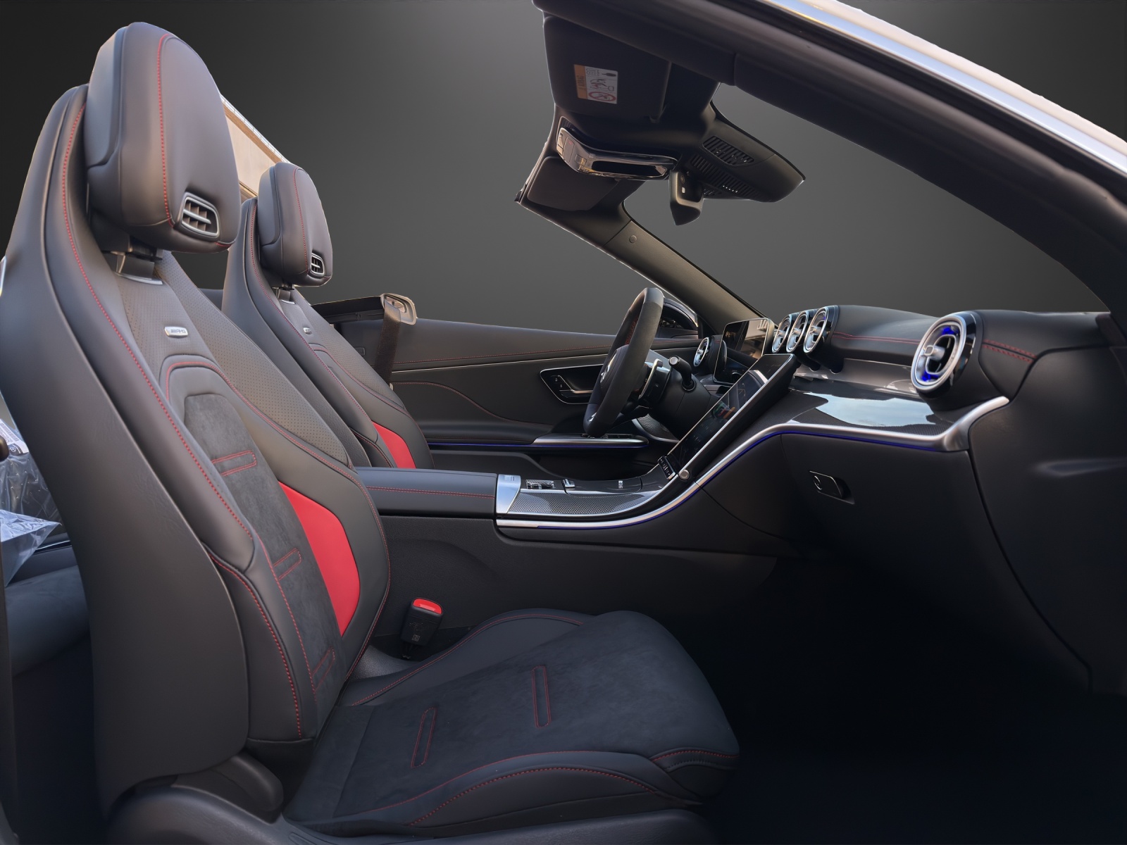 MERCEDES-BENZ CLE AMG 53 Cabrio 4Matic+ 9G-Tronic-image-19
