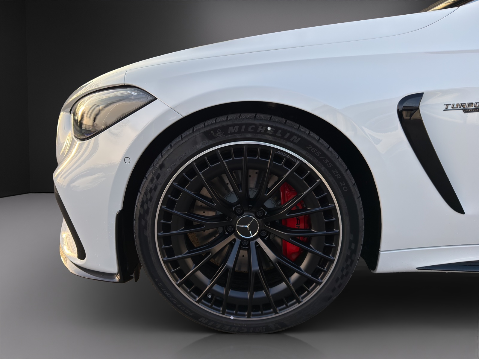 MERCEDES-BENZ CLE AMG 53 Cabrio 4Matic+ 9G-Tronic-image-16