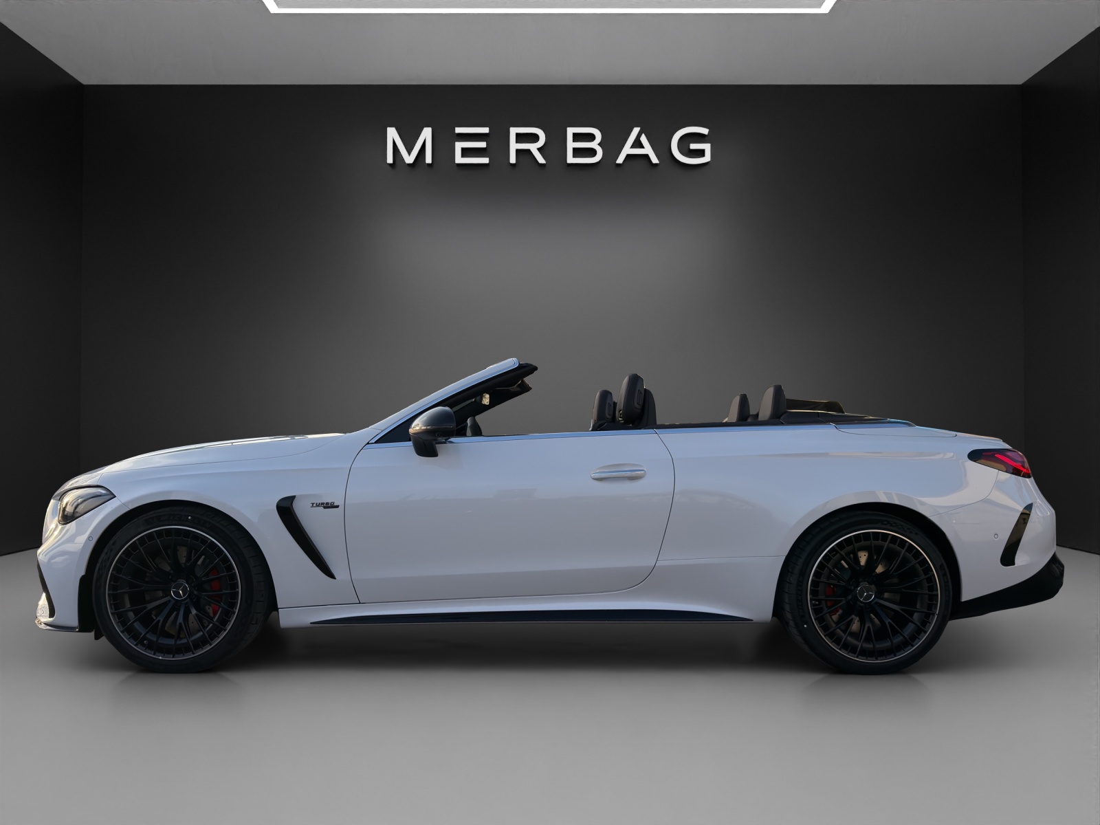 MERCEDES-BENZ CLE AMG 53 Cabrio 4Matic+ 9G-Tronic-image-13