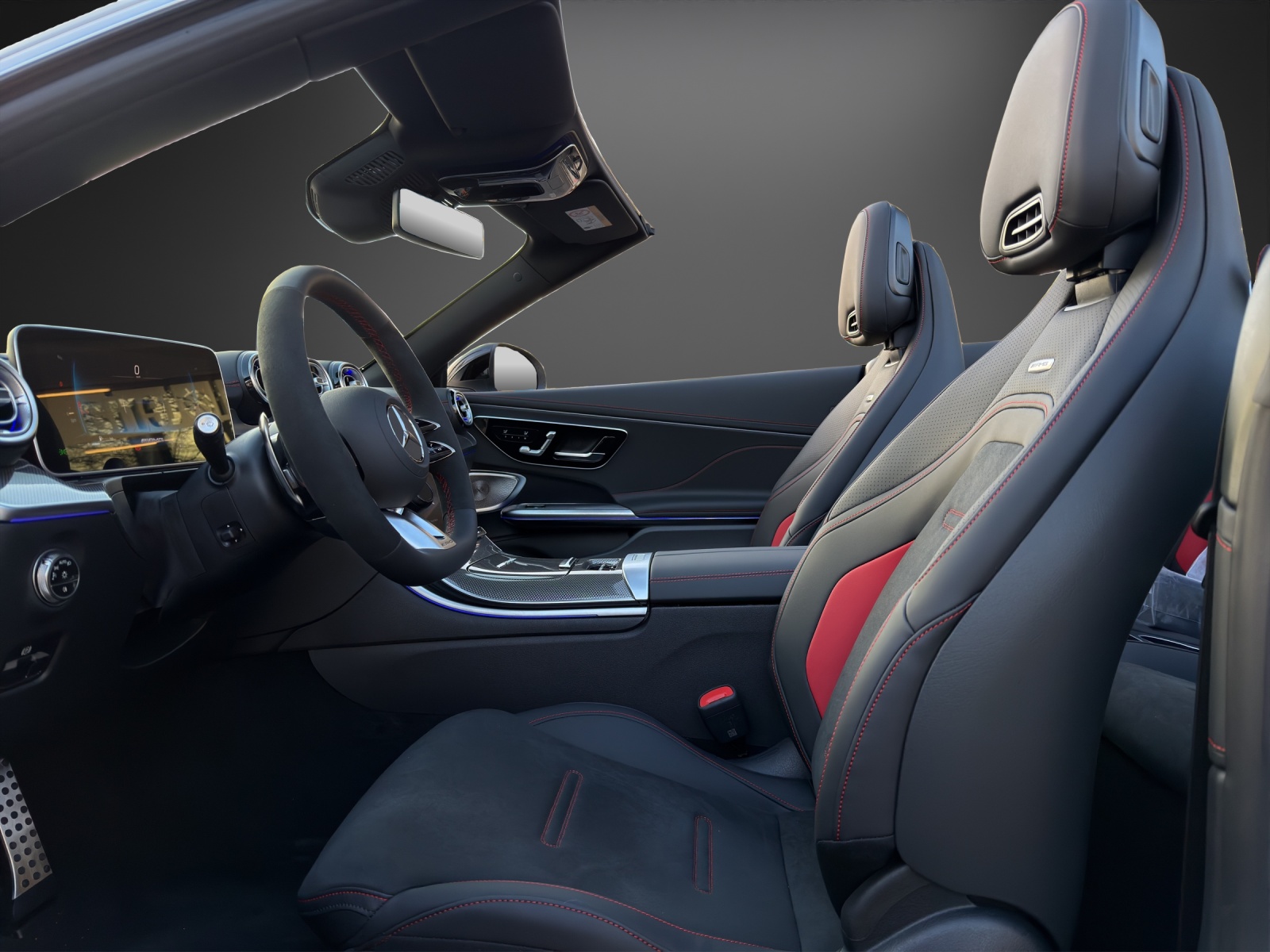 MERCEDES-BENZ CLE AMG 53 Cabrio 4Matic+ 9G-Tronic-image-17