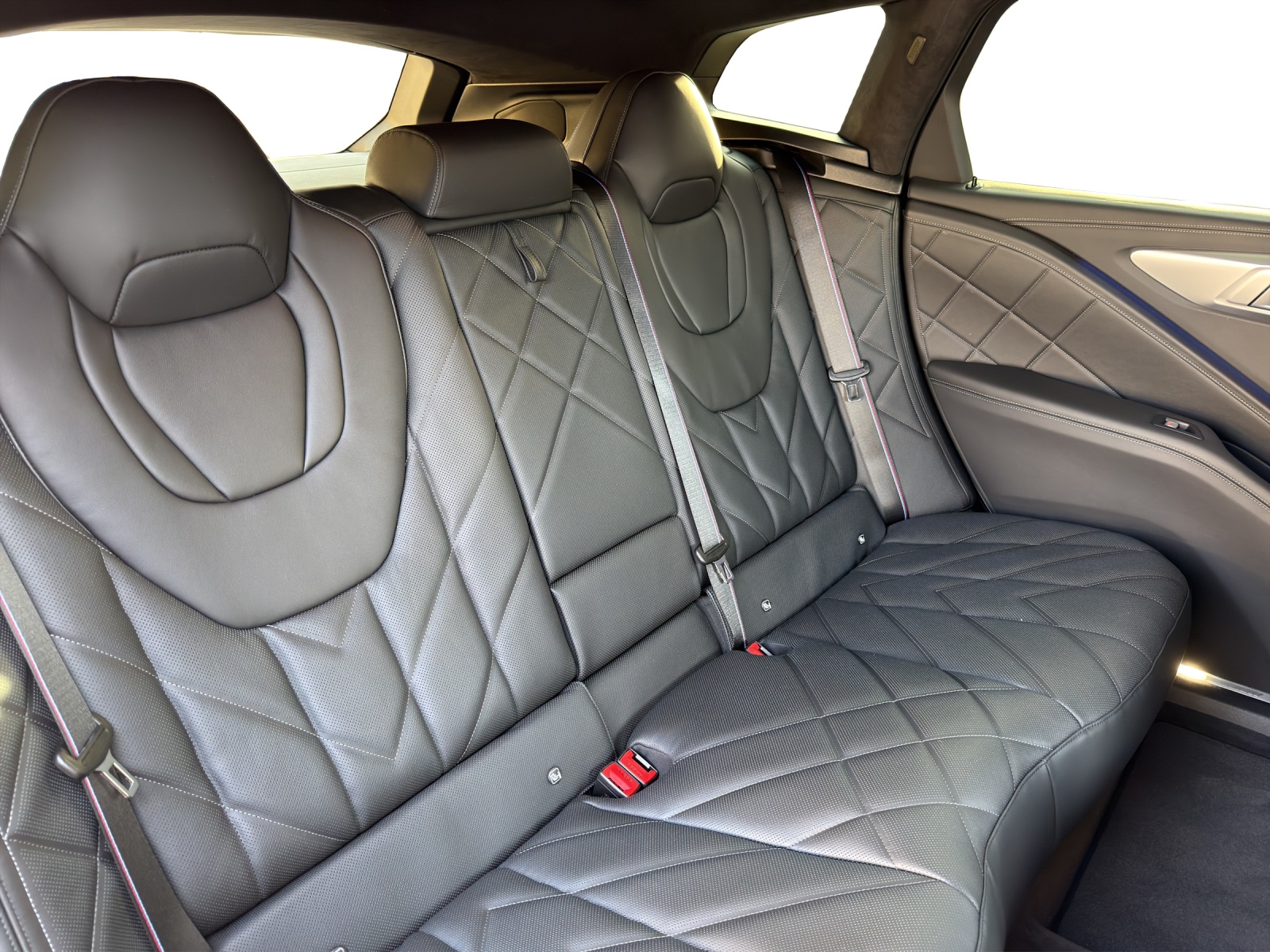 BMW XM xDrive 50e Steptronic-image-15