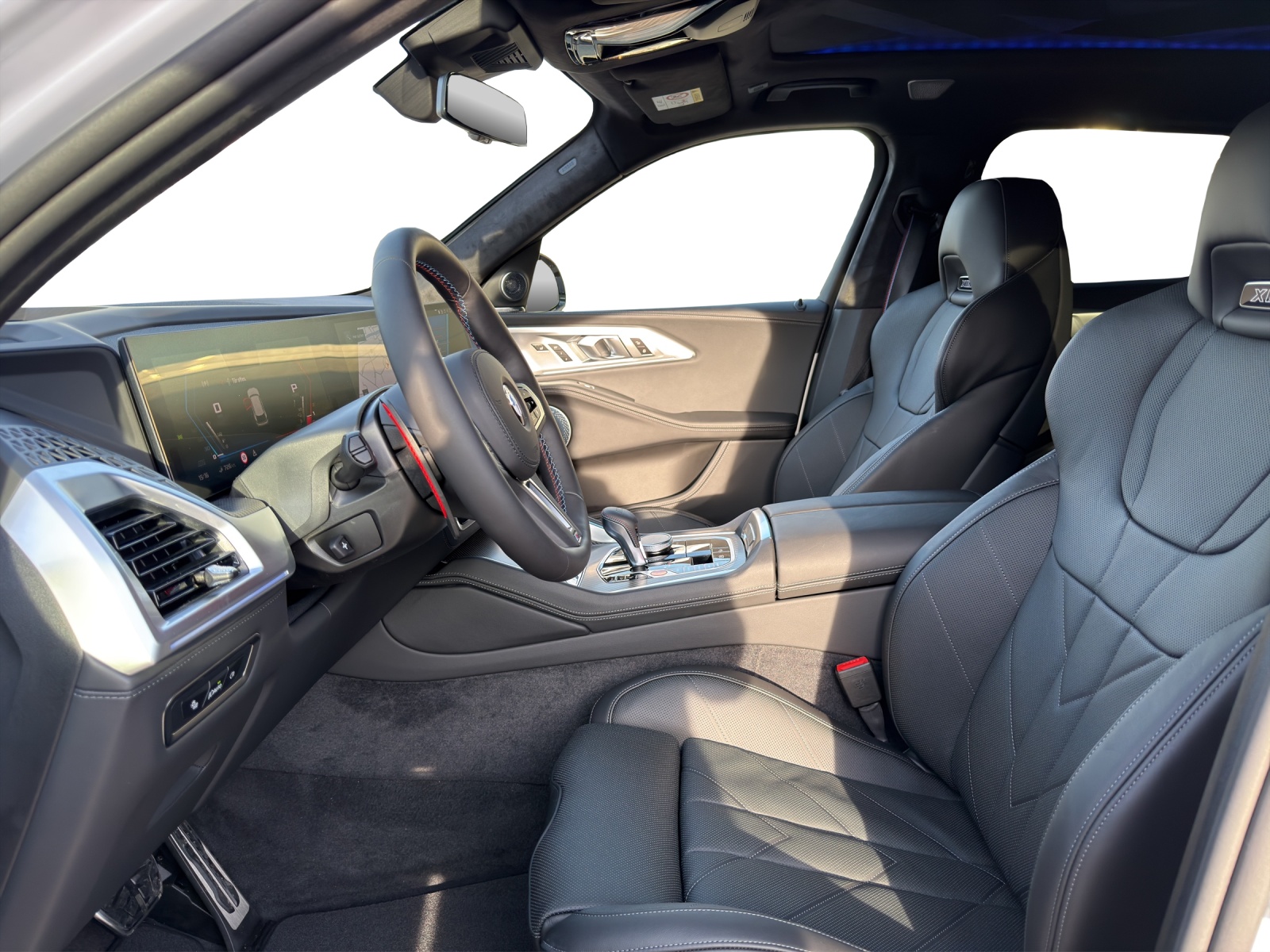 BMW XM xDrive 50e Steptronic-image-8