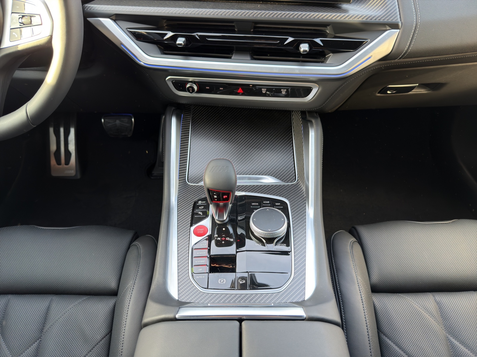 BMW XM xDrive 50e Steptronic-image-12