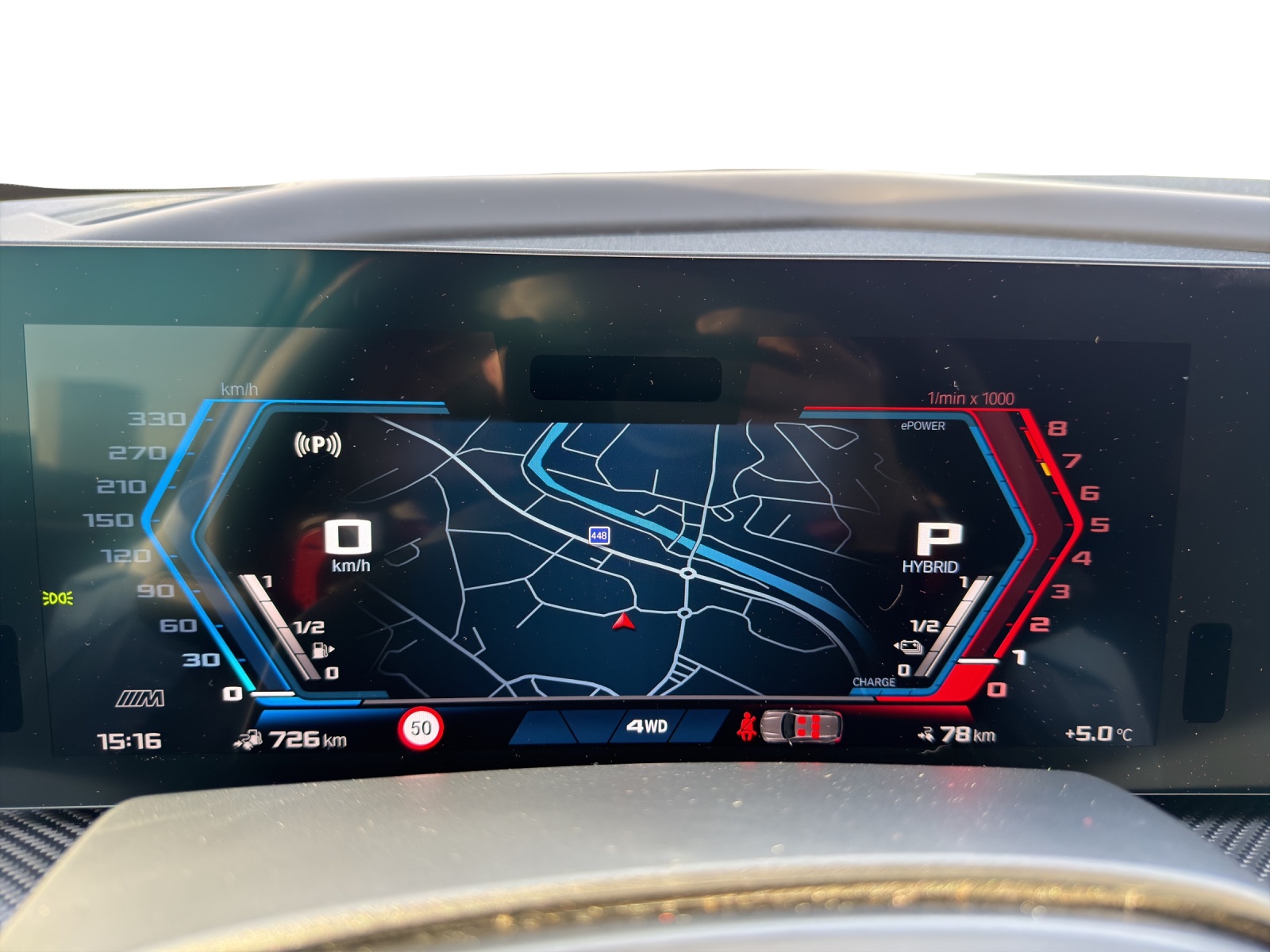BMW XM xDrive 50e Steptronic-image-9
