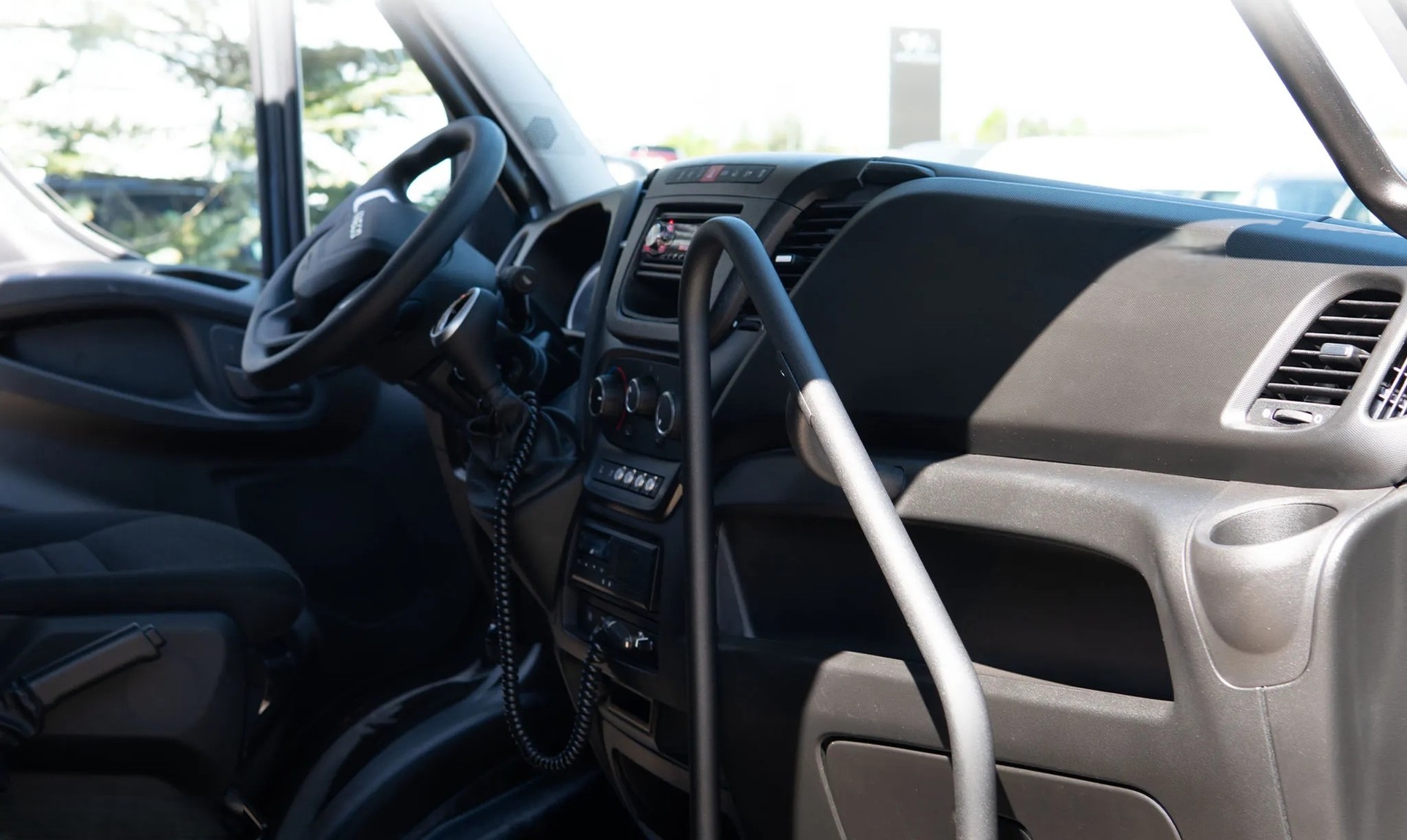 IVECO Daily 65 C 18 H A8 24 Sitzer mit Klimaanlage-image-6