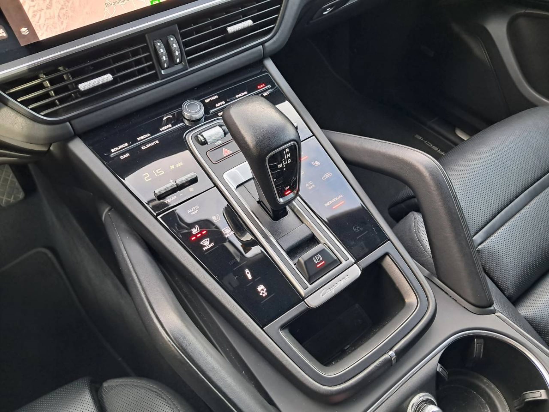 PORSCHE Cayenne E-Hybrid Coupè-image-26