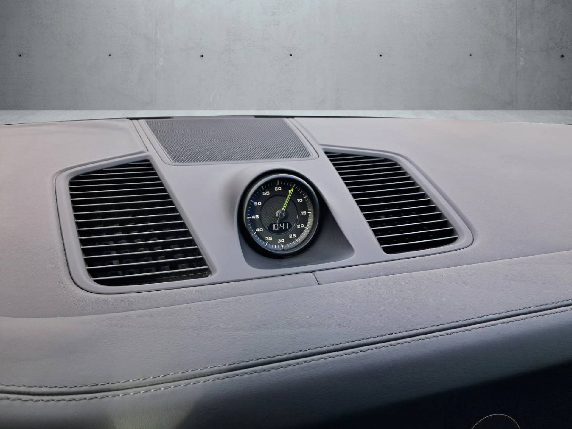 PORSCHE Cayenne E-Hybrid Coupè-image-24