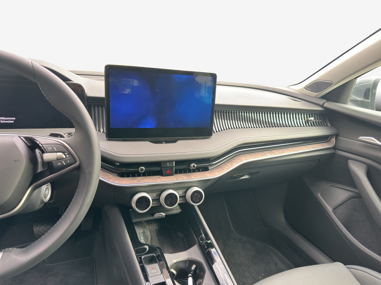 SKODA Superb Combi 2.0 TDi L&K 4x4 DSG-image-10