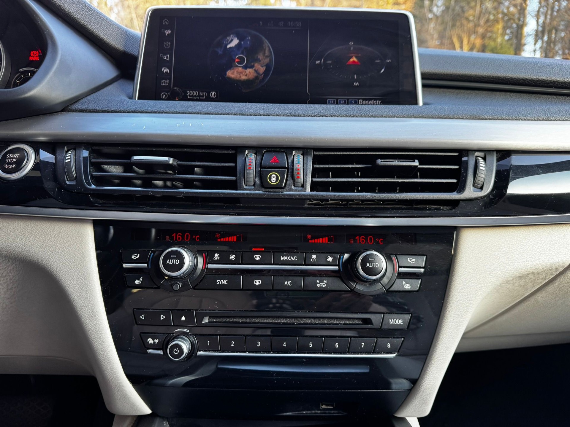 BMW X5 xDrive 40d Steptronic-image-12