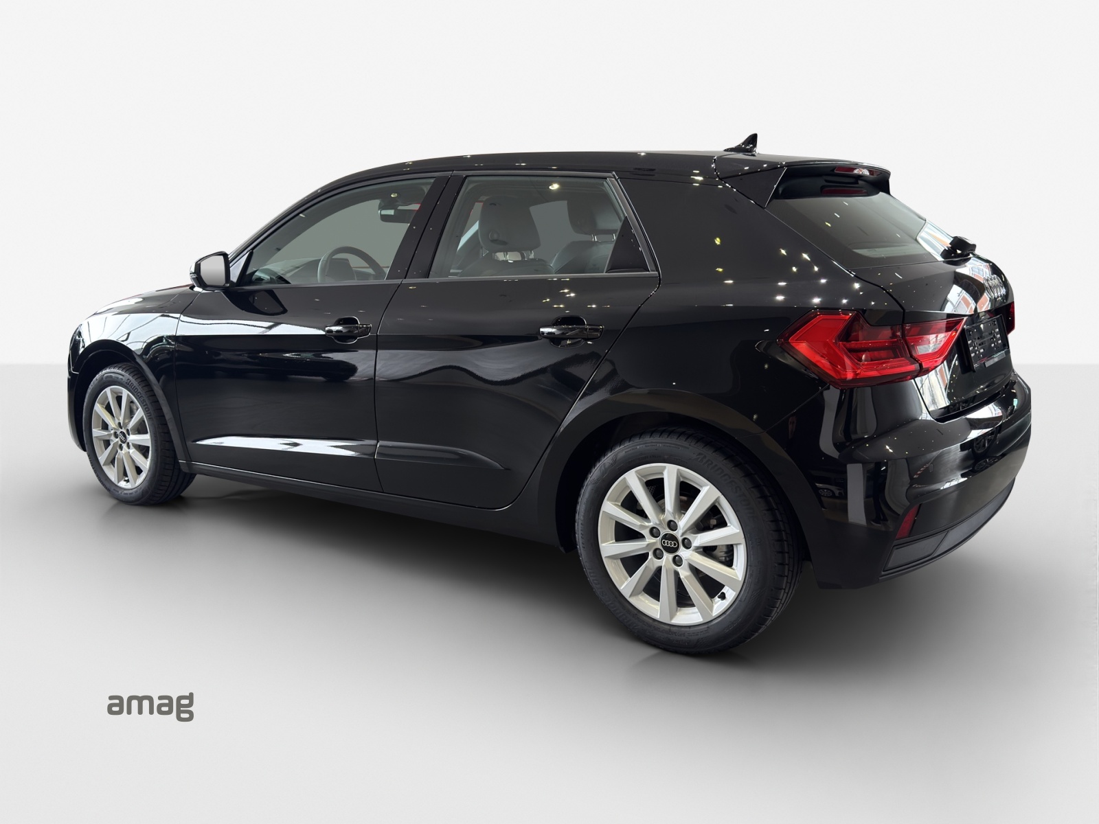 AUDI A1 Sportback 30 TFSI Attraction S-tronic-image-2