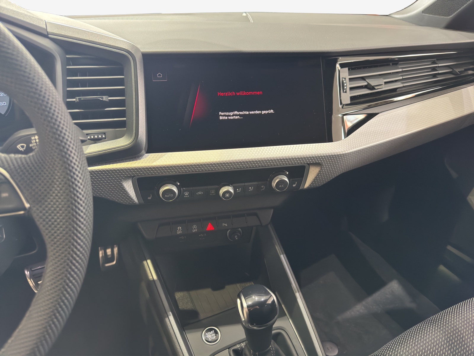 AUDI A1 Sportback 30 TFSI Attraction S-tronic-image-10