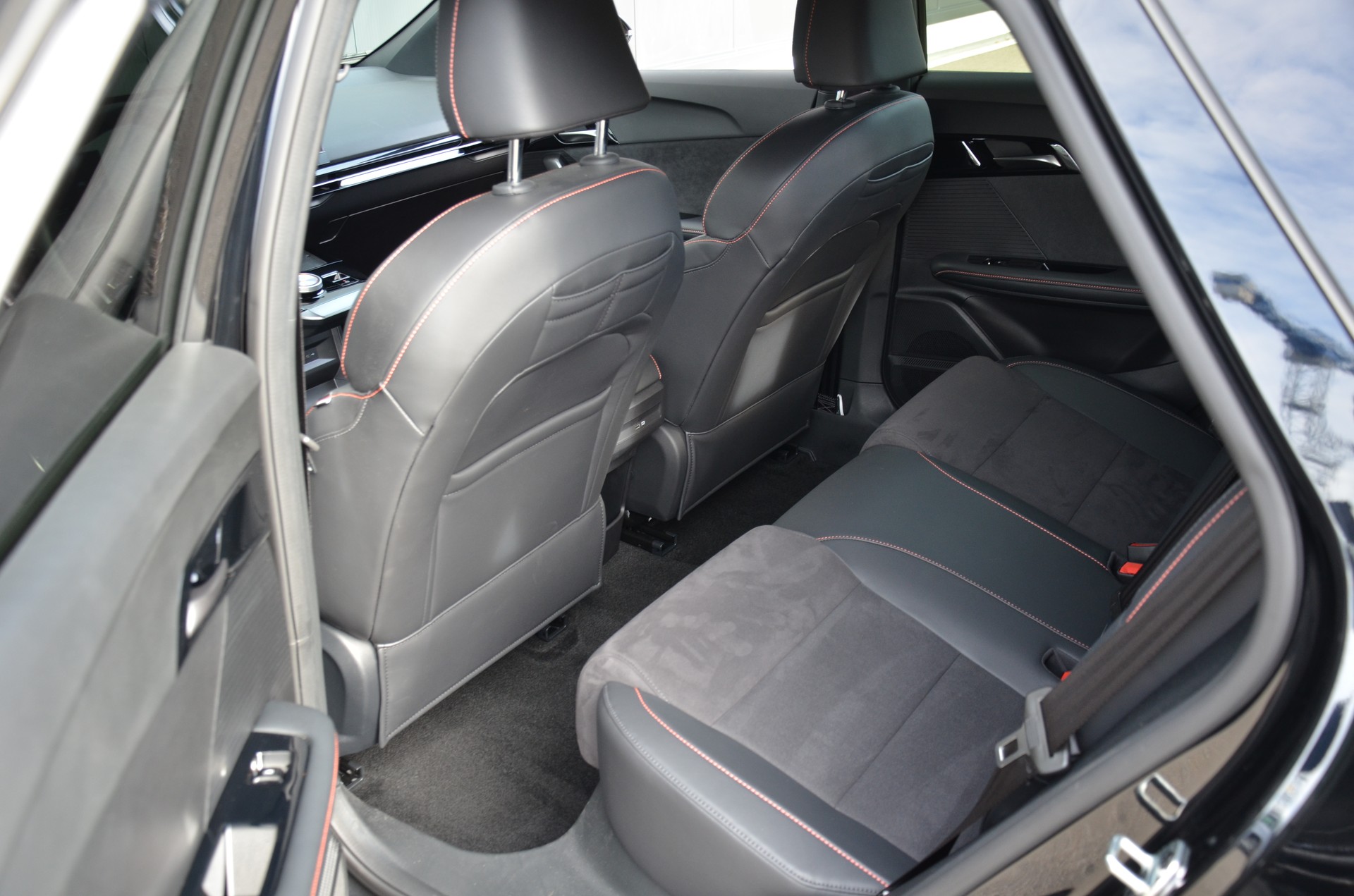 MG 4 EV 64kWh Xpower AWD-image-9