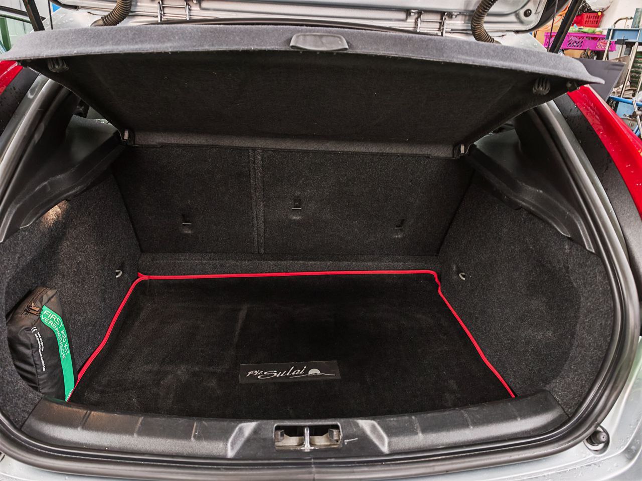 VOLVO V40 D3 Kinetic-image-10