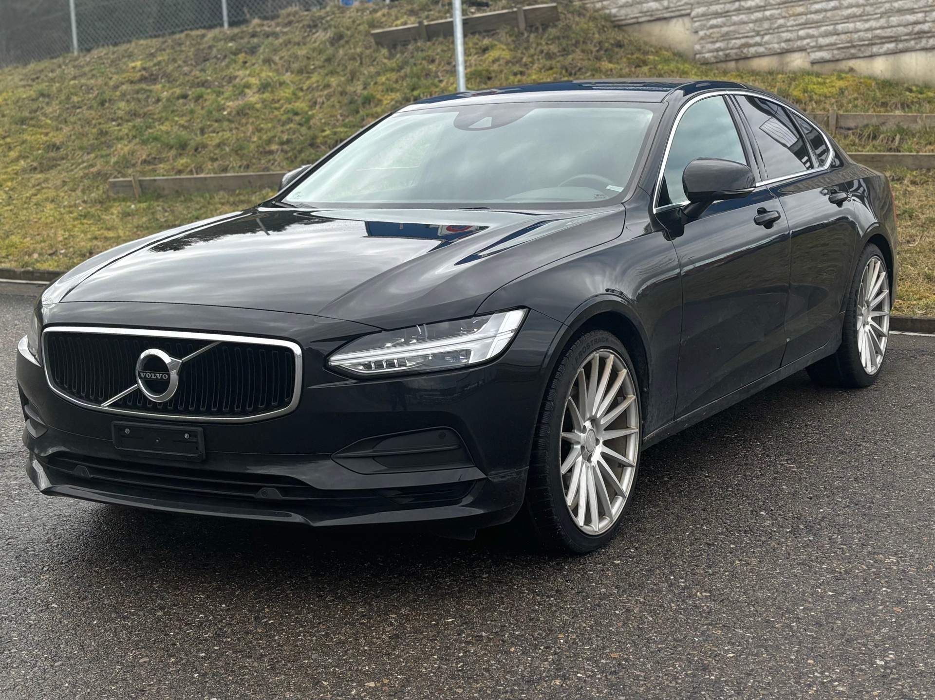 VOLVO S90 D4 Momentum Geartronic