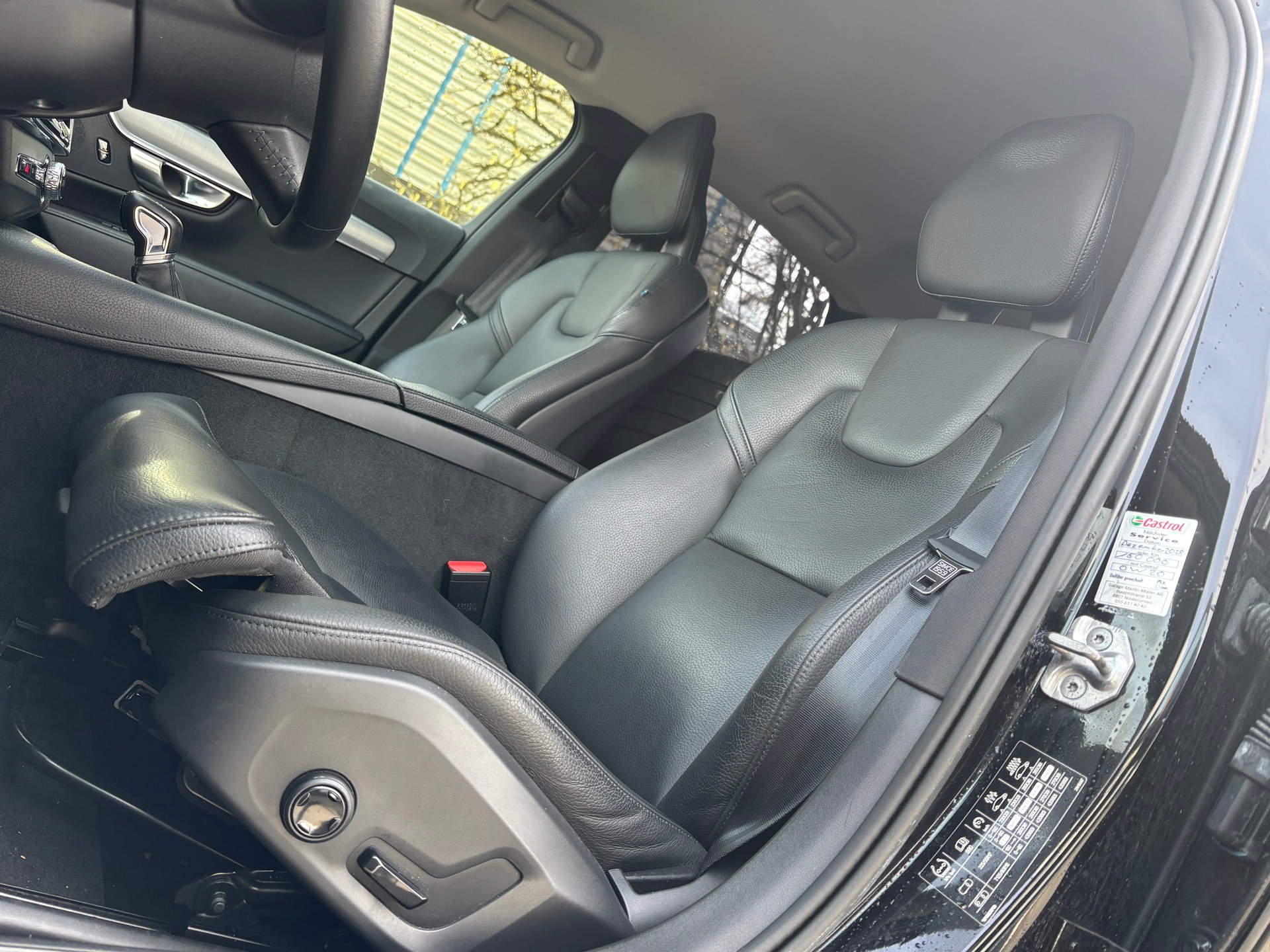 VOLVO S90 D4 Momentum Geartronic-image-7
