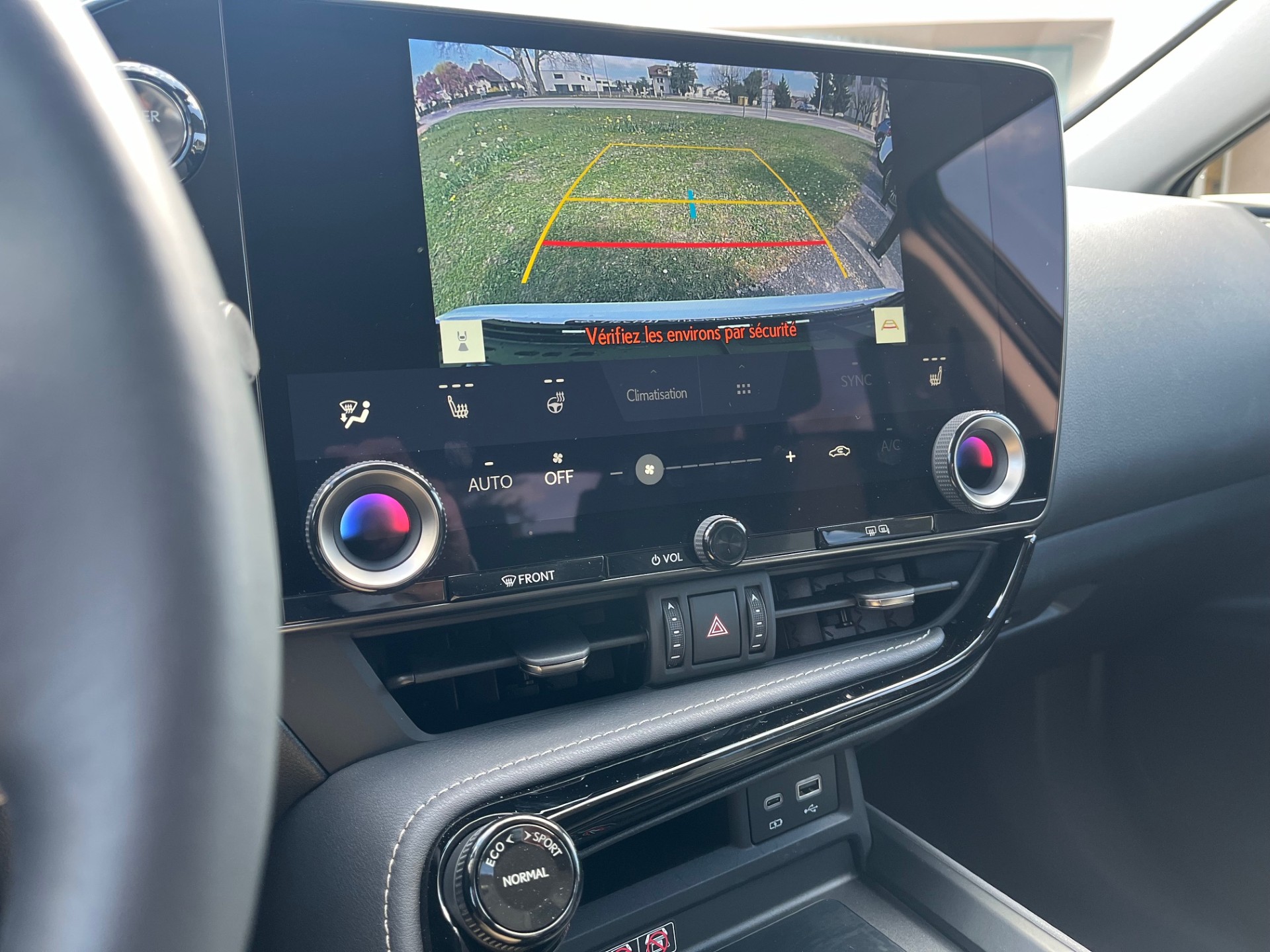 LEXUS NX 450h+ E-FOUR Comfort-image-16