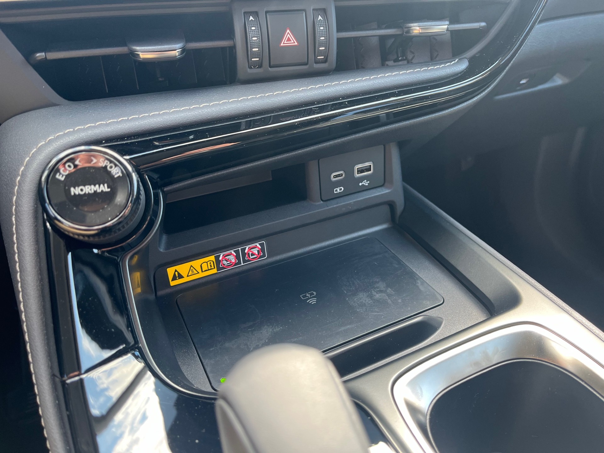 LEXUS NX 450h+ E-FOUR Comfort-image-15