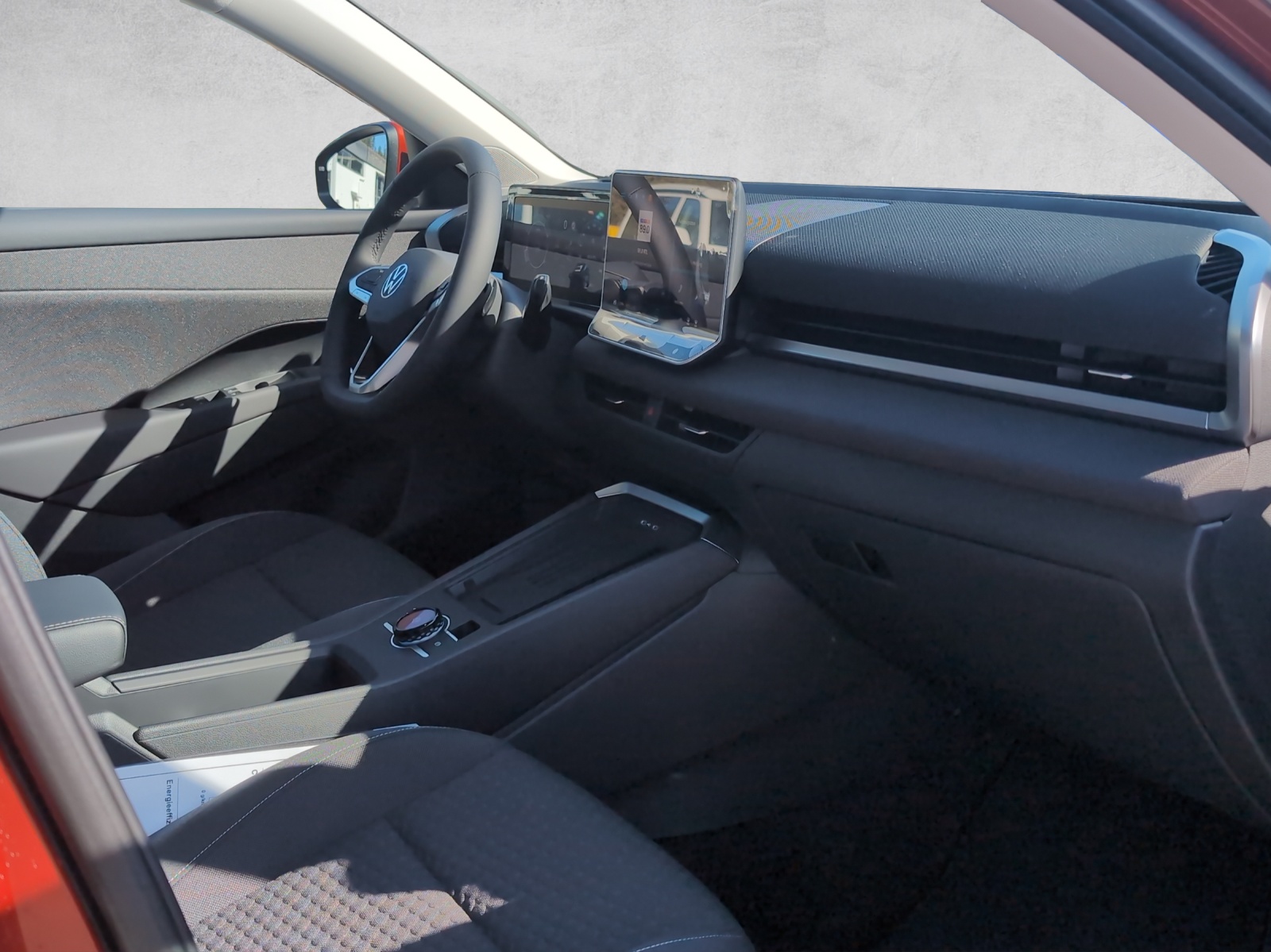 VW T-Roc 1.5 eTSI mHEV Trend DSG-image-12