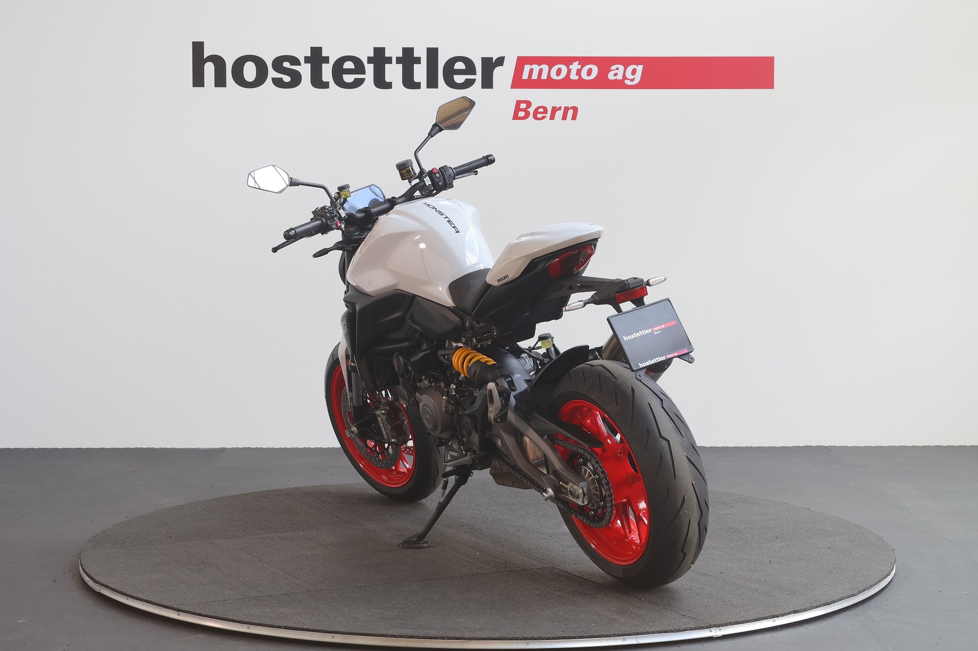 DUCATI Monster +-showroom-element-3