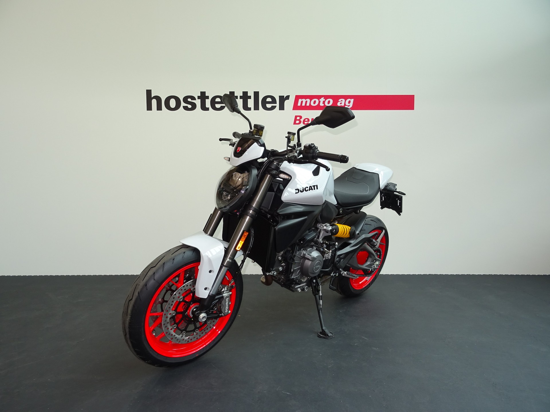 DUCATI Monster +-showroom-element-2