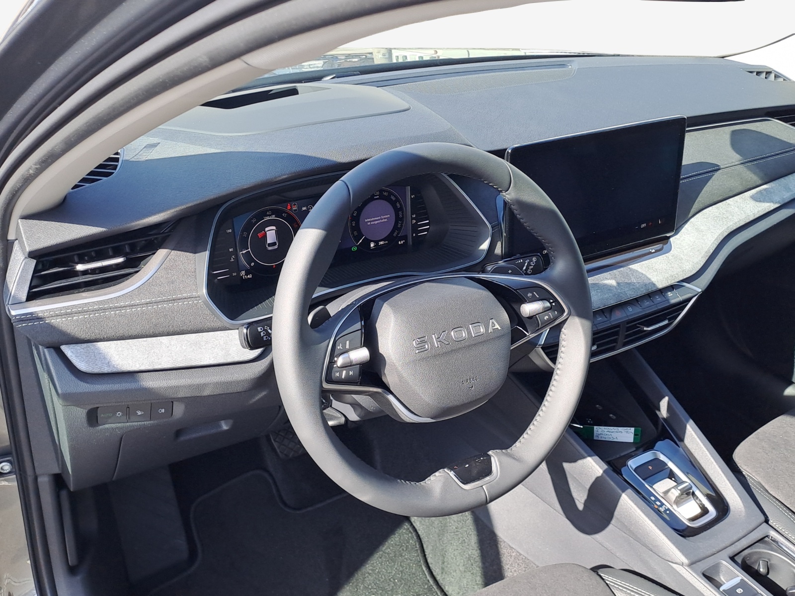 SKODA Octavia Combi 2.0 TDI DSG Selection-image-9