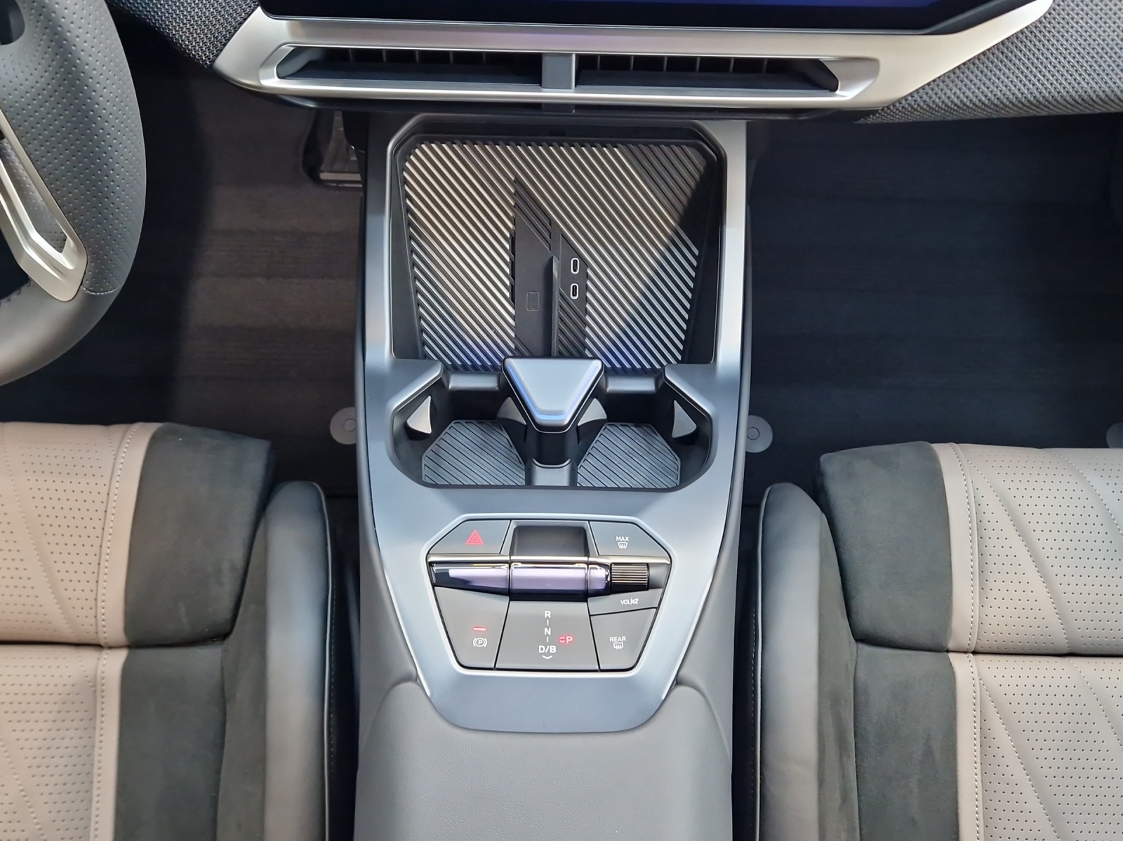 BMW iX3 50 xDrive M Sport Pro-image-13