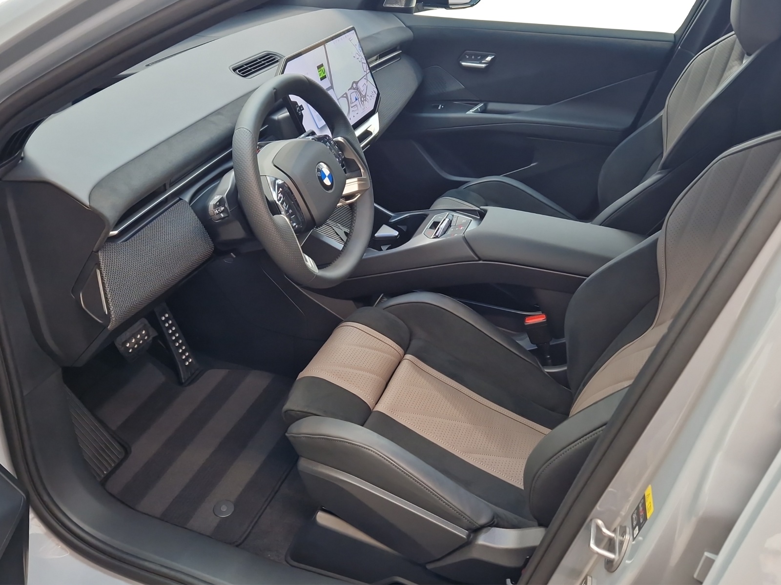 BMW iX3 50 xDrive M Sport Pro-image-14