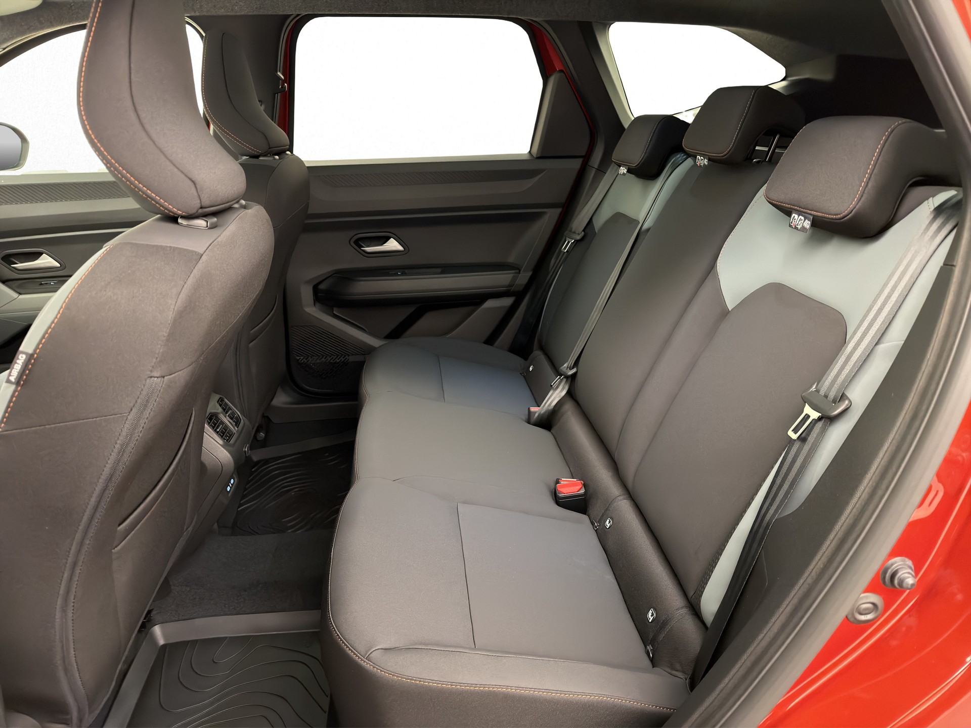 DACIA Bigster 1.2 TCe Extreme 4WD-image-4