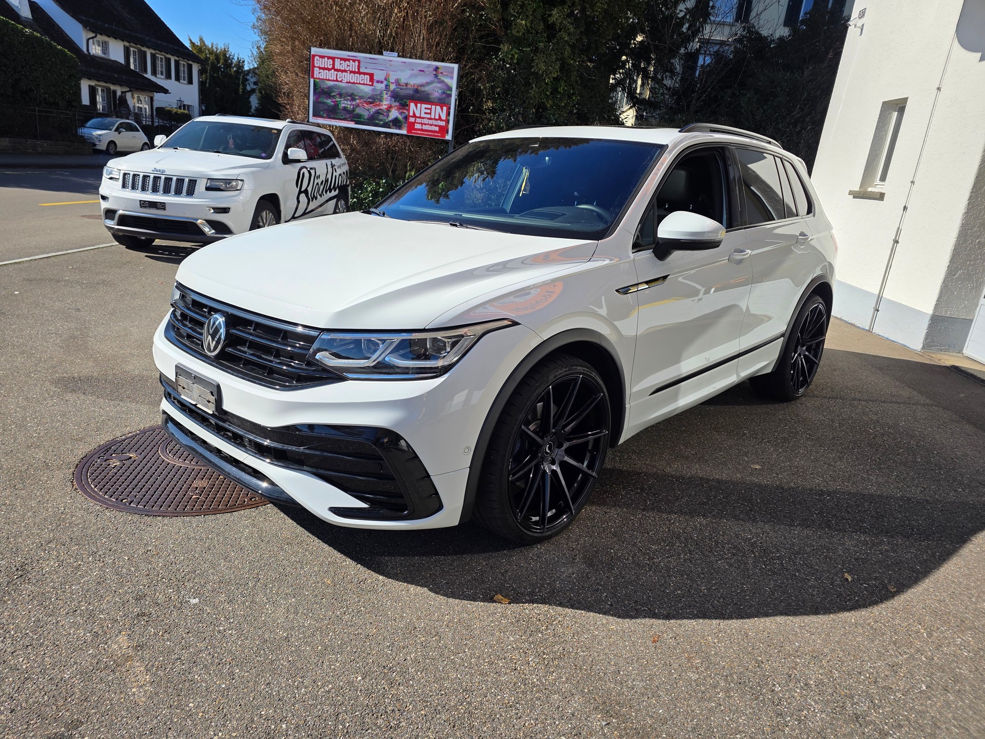 VW Tiguan 2.0 TDI SCR R-Line 4Motion DSG-image-12