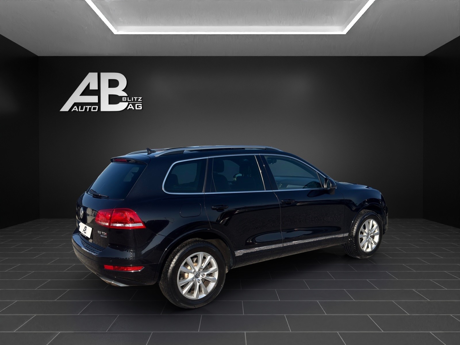 VW Touareg 3.0 TDI BMT Edition X Tiptronic mit 245 PS-image-4