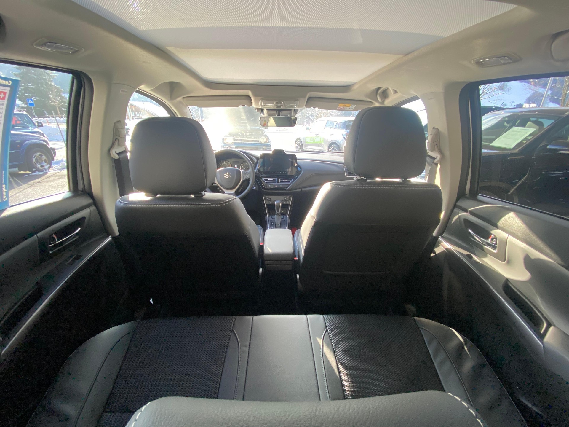SUZUKI S-Cross 1.4 T Compact Top Hybrid 4x4-image-2