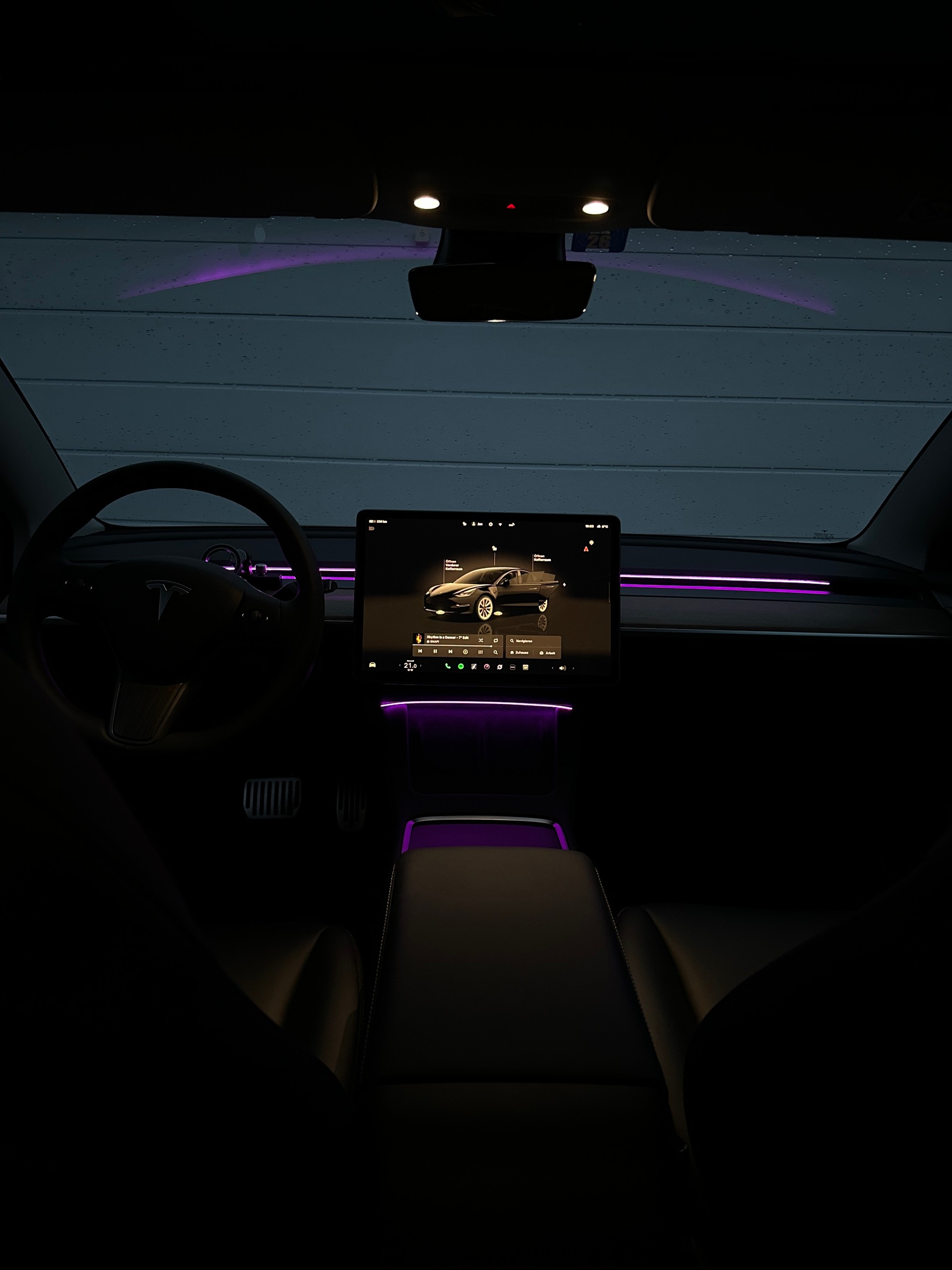 TESLA Model 3-image-15