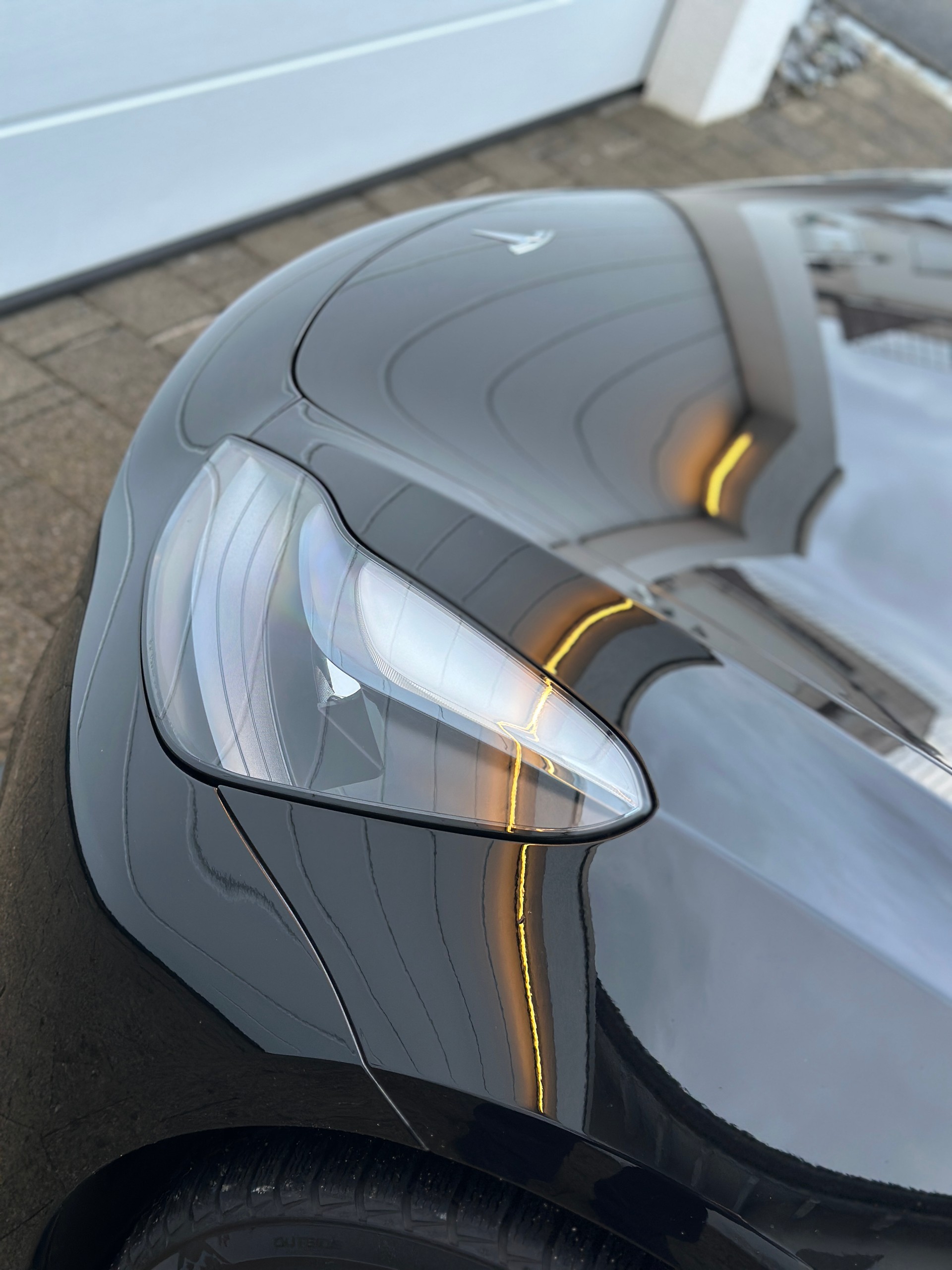 TESLA Model 3-image-6