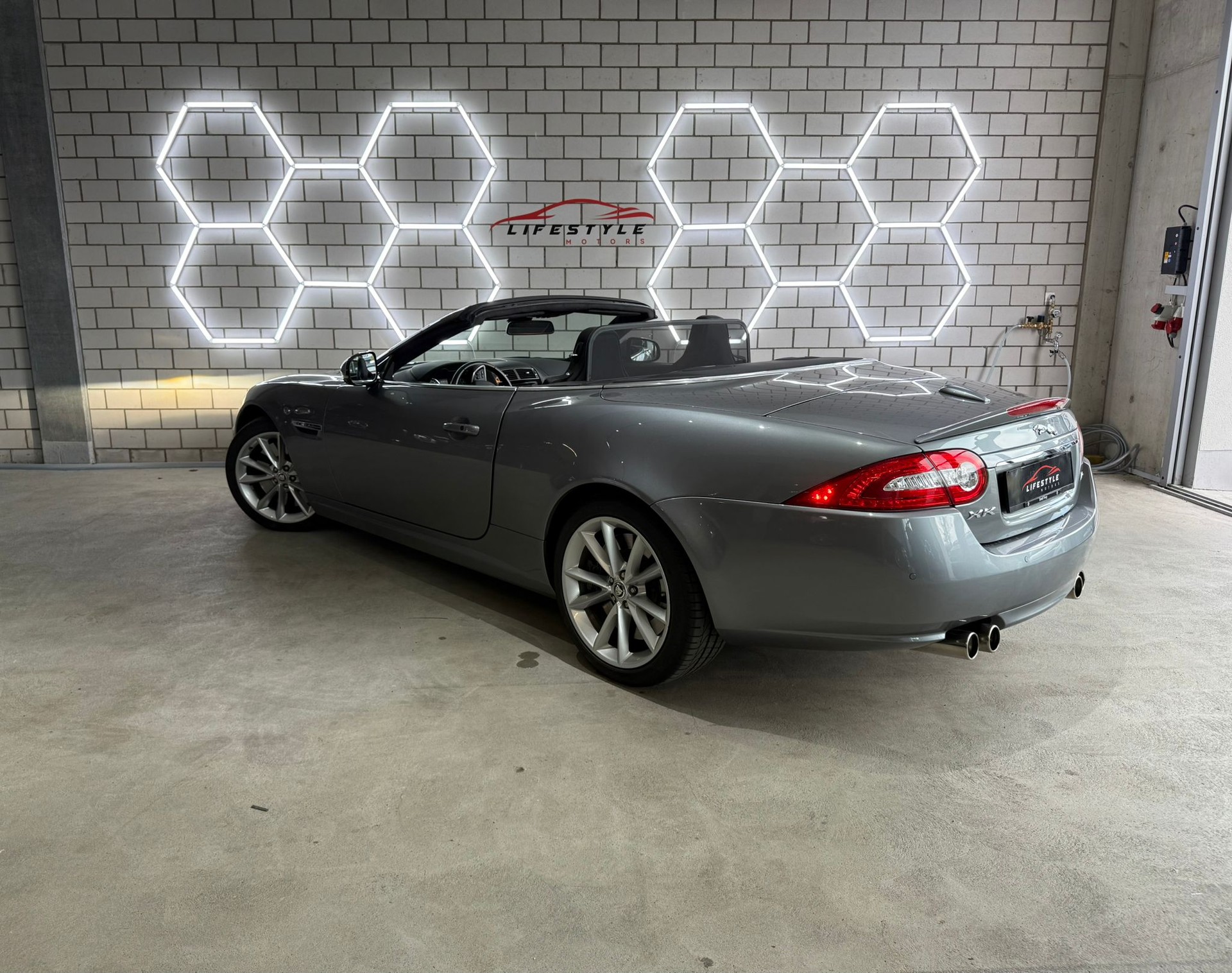 JAGUAR XKR 5.0 V8 SC Automatic-image-2