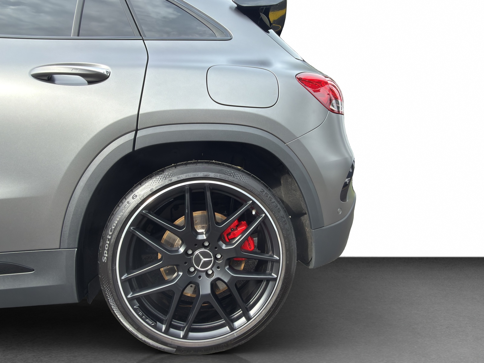 MERCEDES-BENZ GLA 45 S AMG 4Matic+-image-21