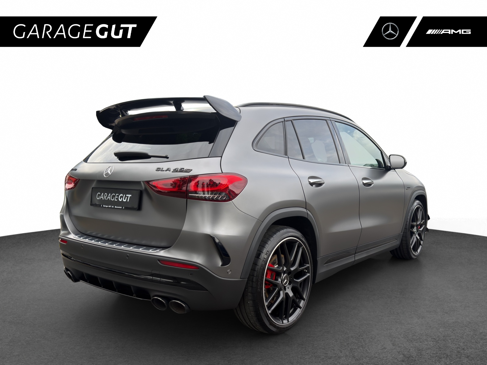 MERCEDES-BENZ GLA 45 S AMG 4Matic+-image-4