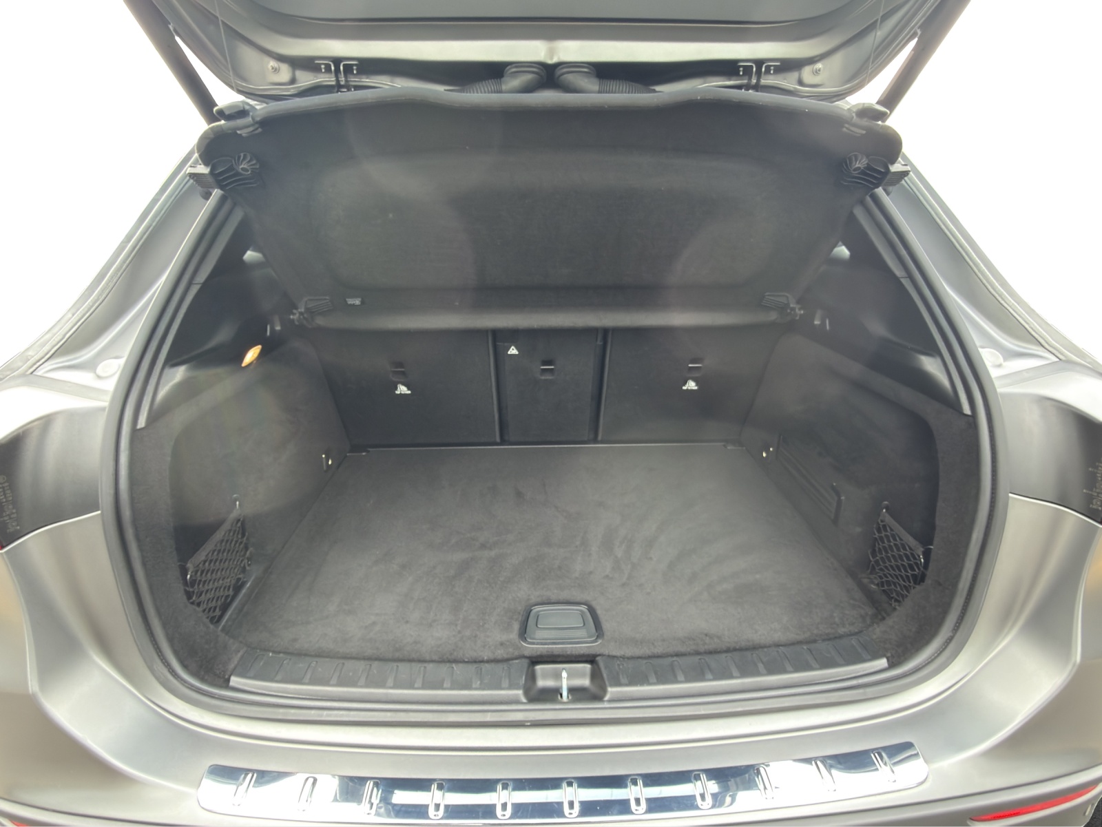 MERCEDES-BENZ GLA 45 S AMG 4Matic+-image-18