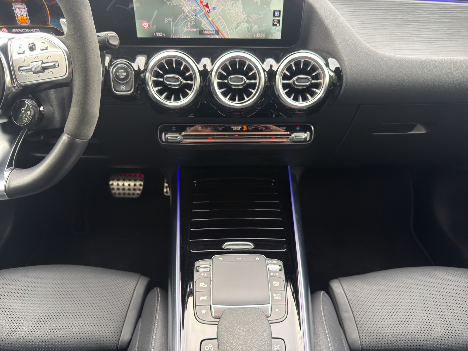 MERCEDES-BENZ GLA 45 S AMG 4Matic+-image-12