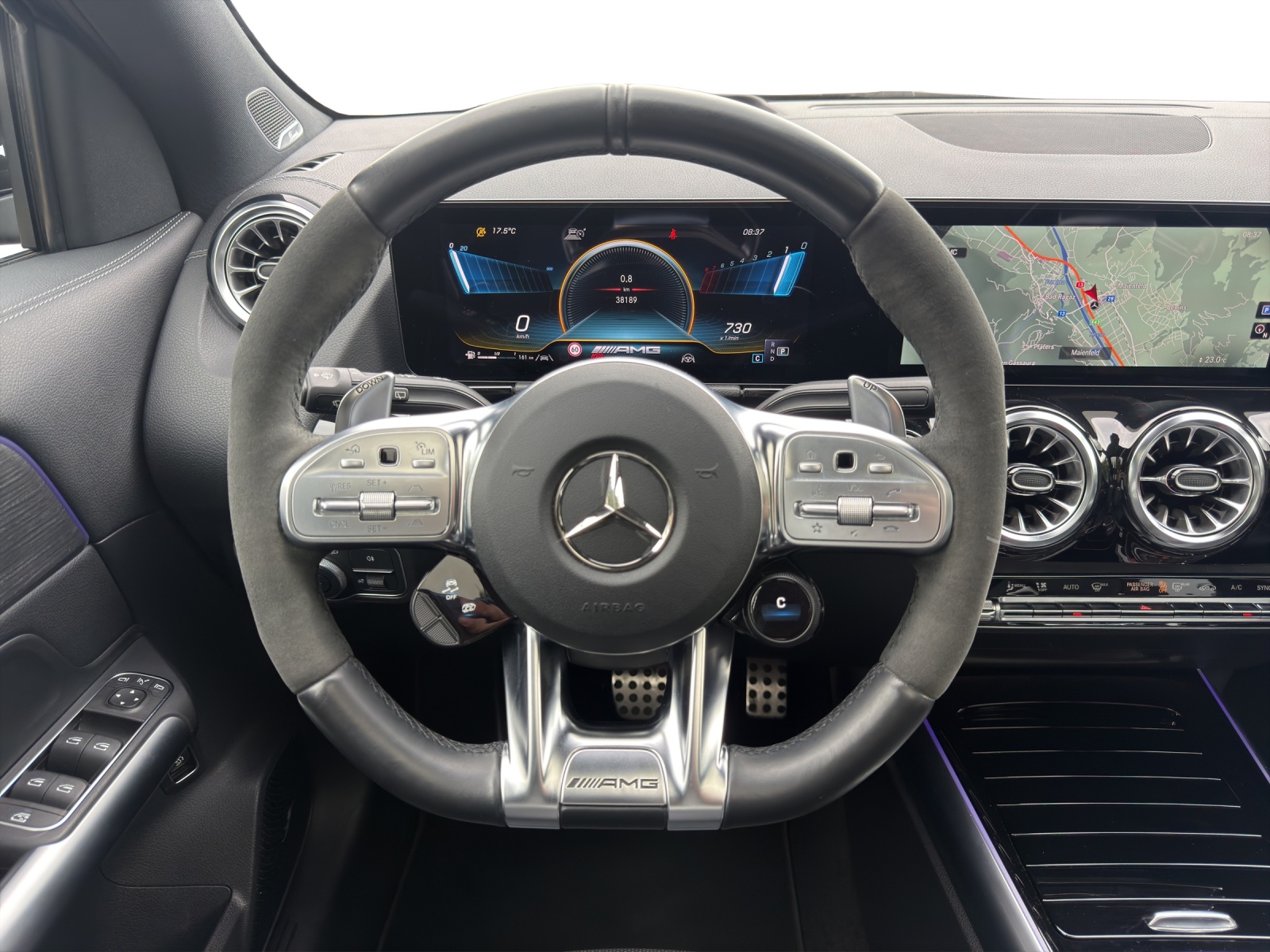 MERCEDES-BENZ GLA 45 S AMG 4Matic+-image-10
