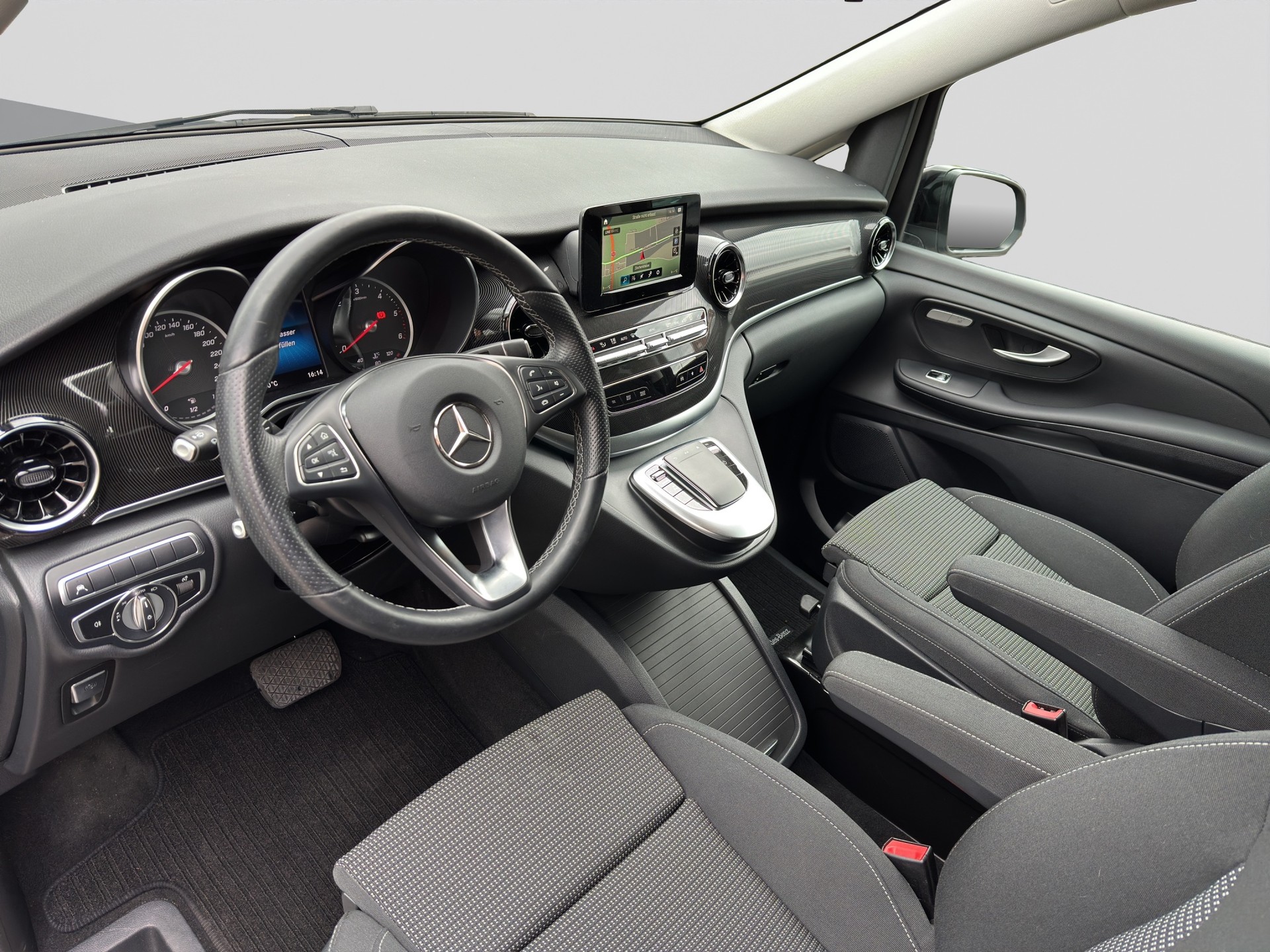 MERCEDES-BENZ V 250 d lang 7Pl. Night 9G-Tronic-image-6